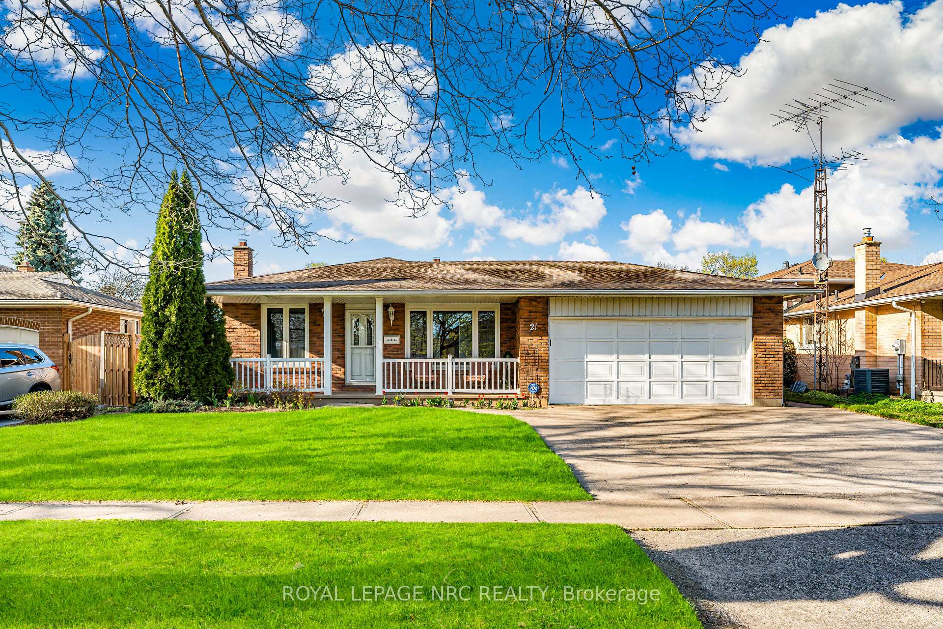 Photo 1 of 21 Kimbermount Drive, St. Catharines, Lakeshore — HOMEH