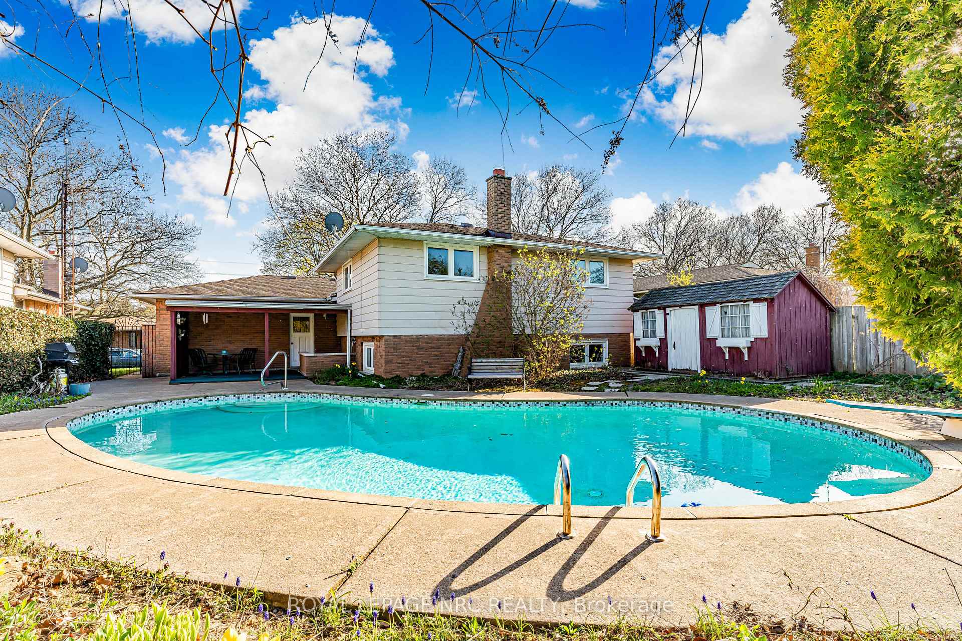 Photo 2 of 21 Kimbermount Drive, St. Catharines, Lakeshore — HOMEH