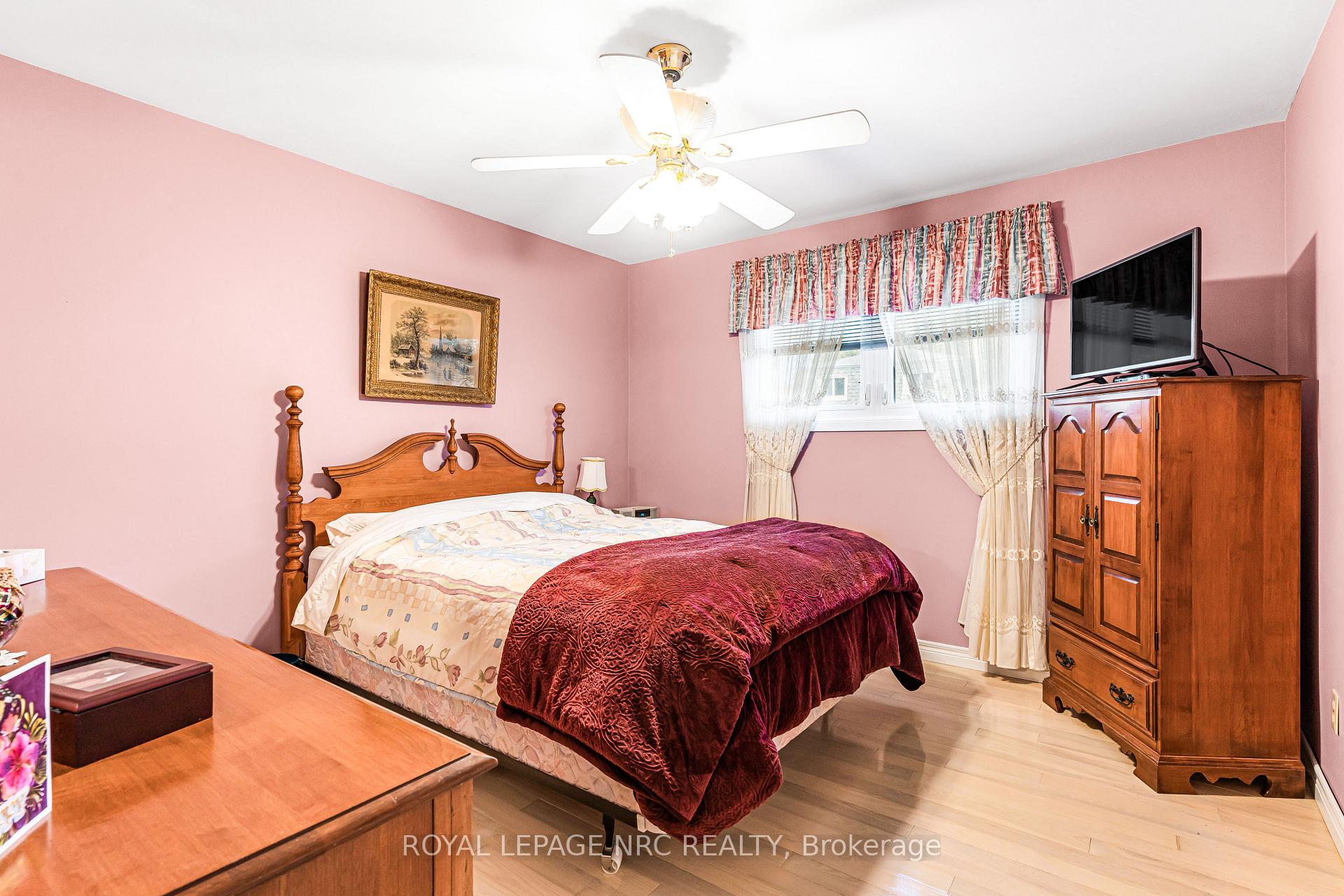 Photo 8 of 21 Kimbermount Drive, St. Catharines, Lakeshore — HOMEH