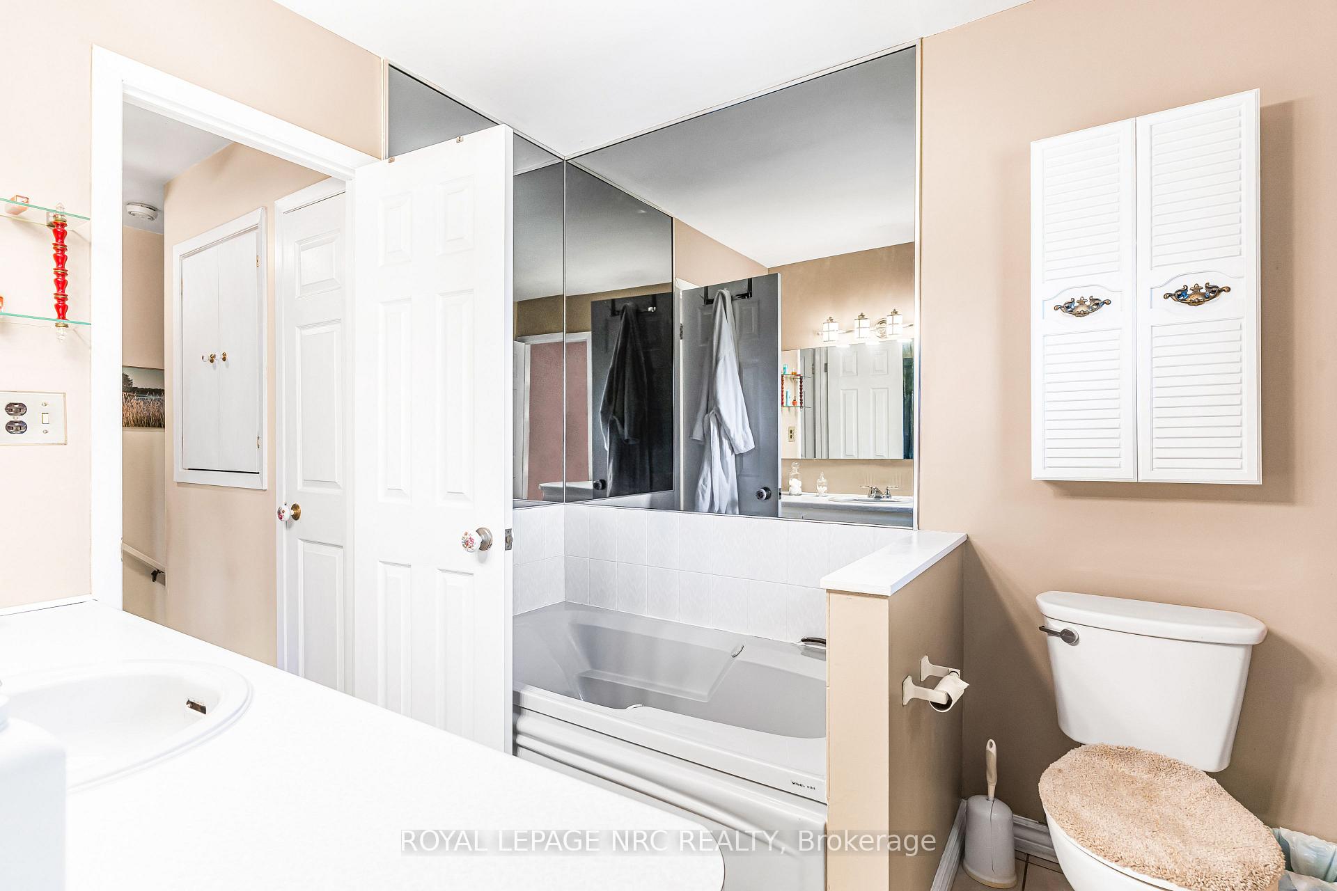 Photo 11 of 21 Kimbermount Drive, St. Catharines, Lakeshore — HOMEH