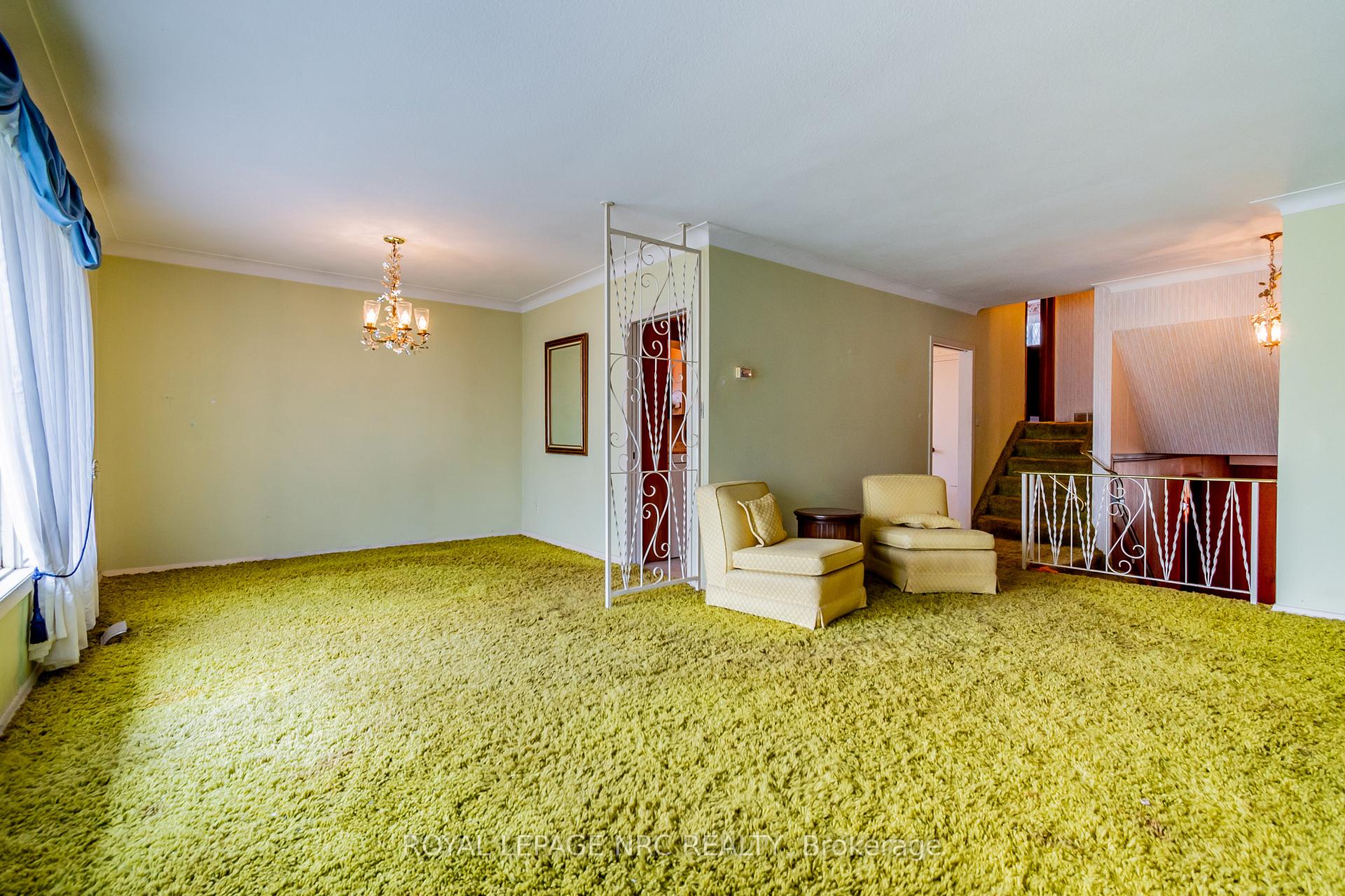 Photo 11 of 23 Gordon Place, St. Catharines, Vine/Linwell — HOMEH