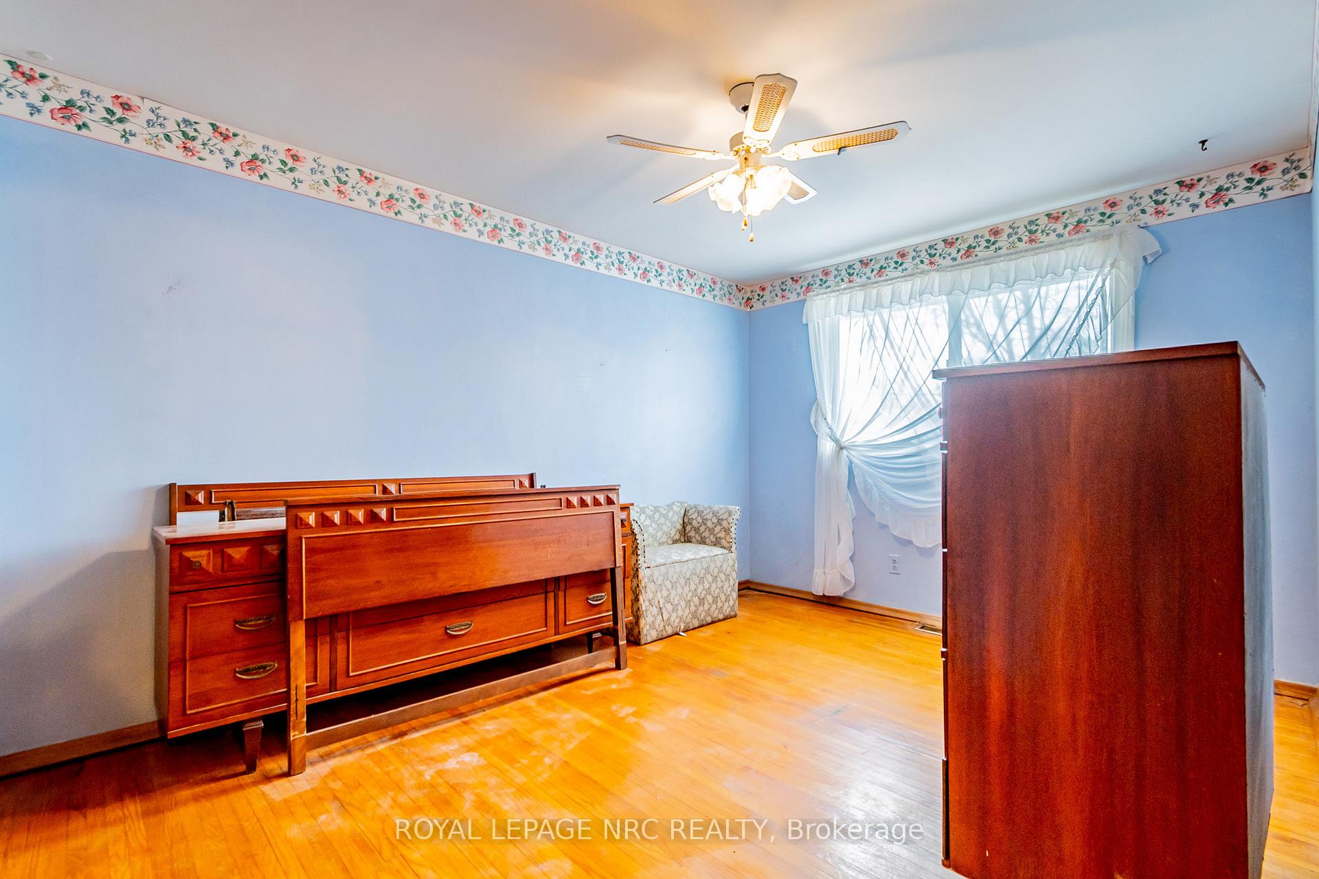 Photo 18 of 23 Gordon Place, St. Catharines, Vine/Linwell — HOMEH