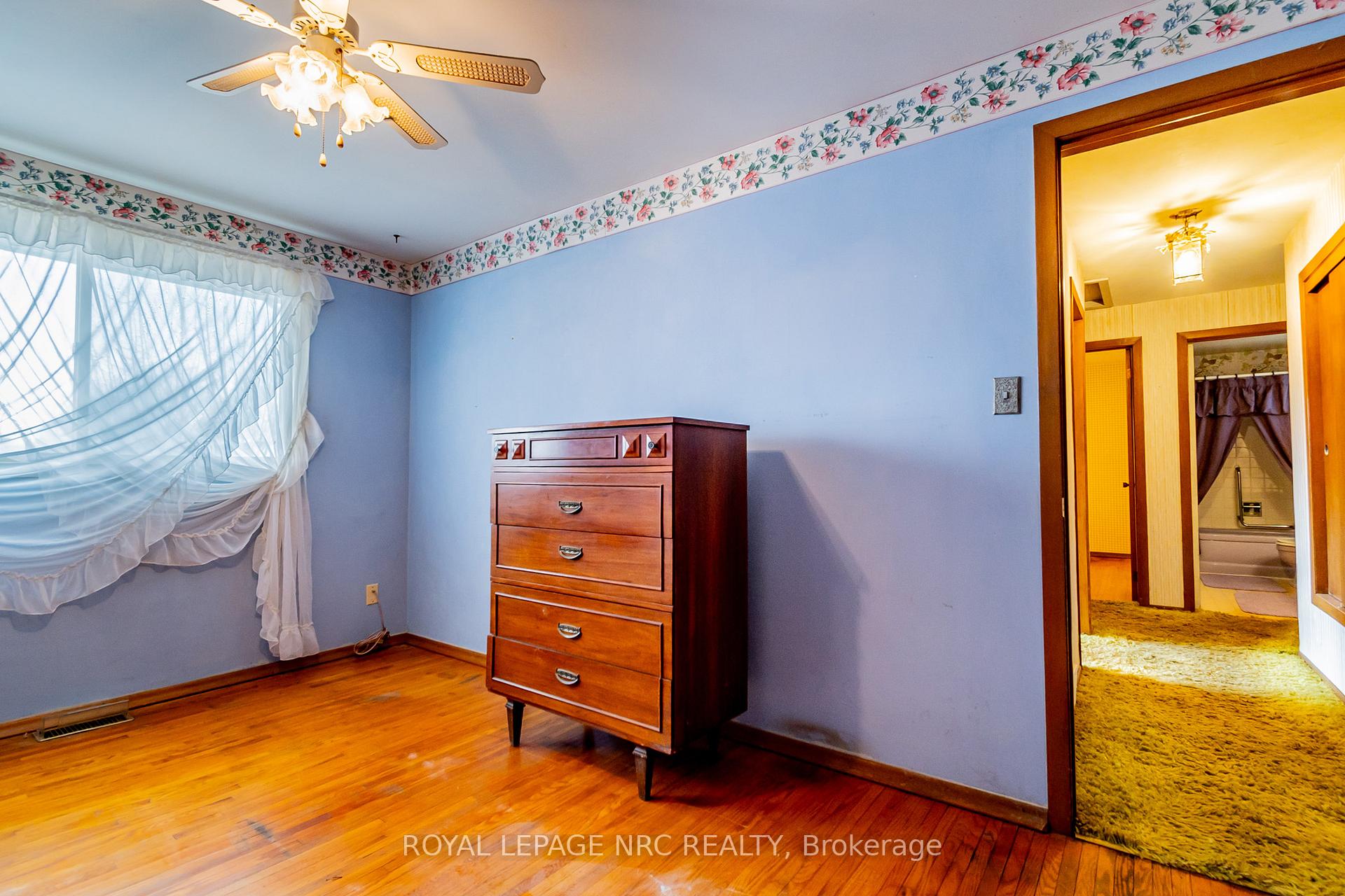 Photo 19 of 23 Gordon Place, St. Catharines, Vine/Linwell — HOMEH