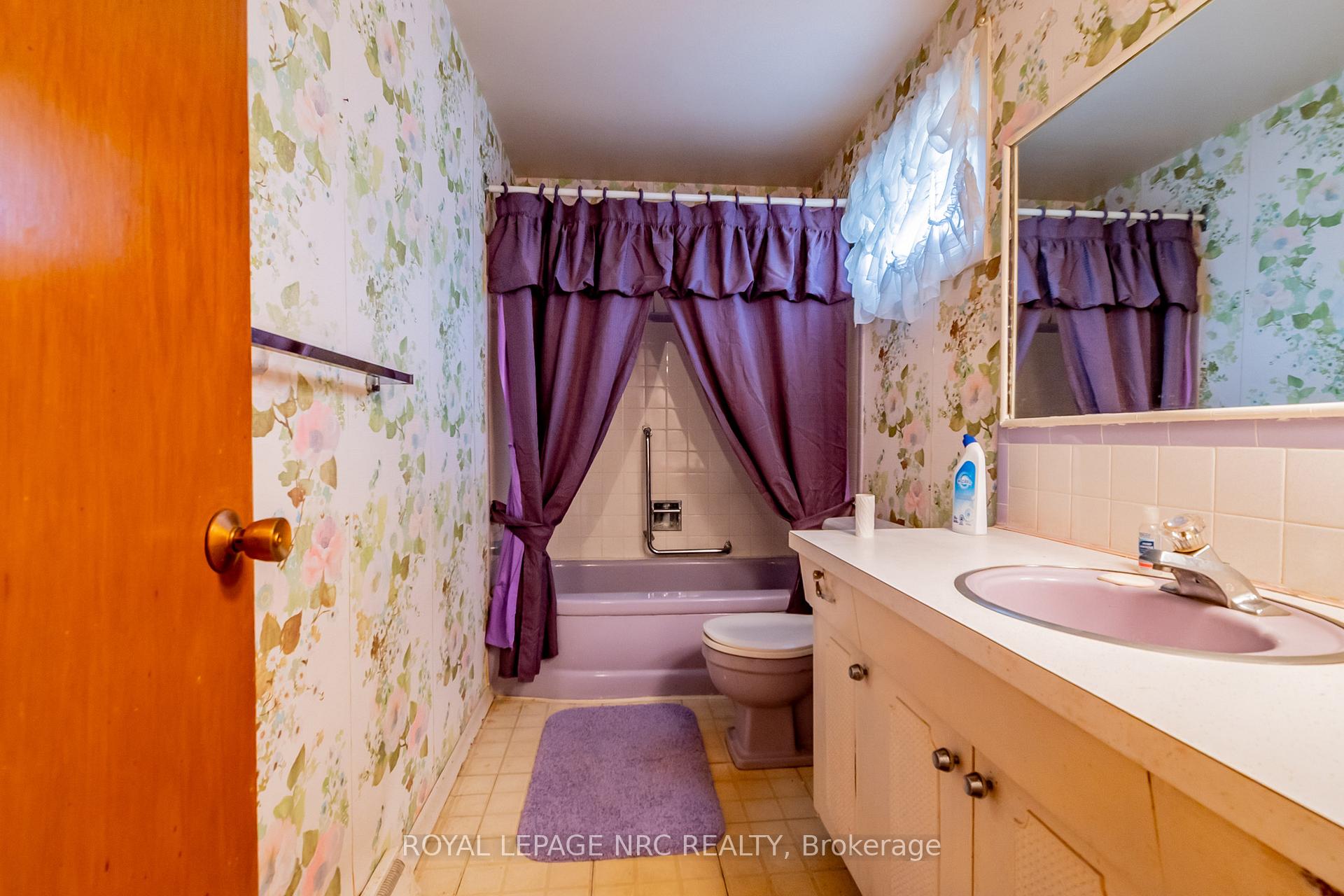 Photo 20 of 23 Gordon Place, St. Catharines, Vine/Linwell — HOMEH