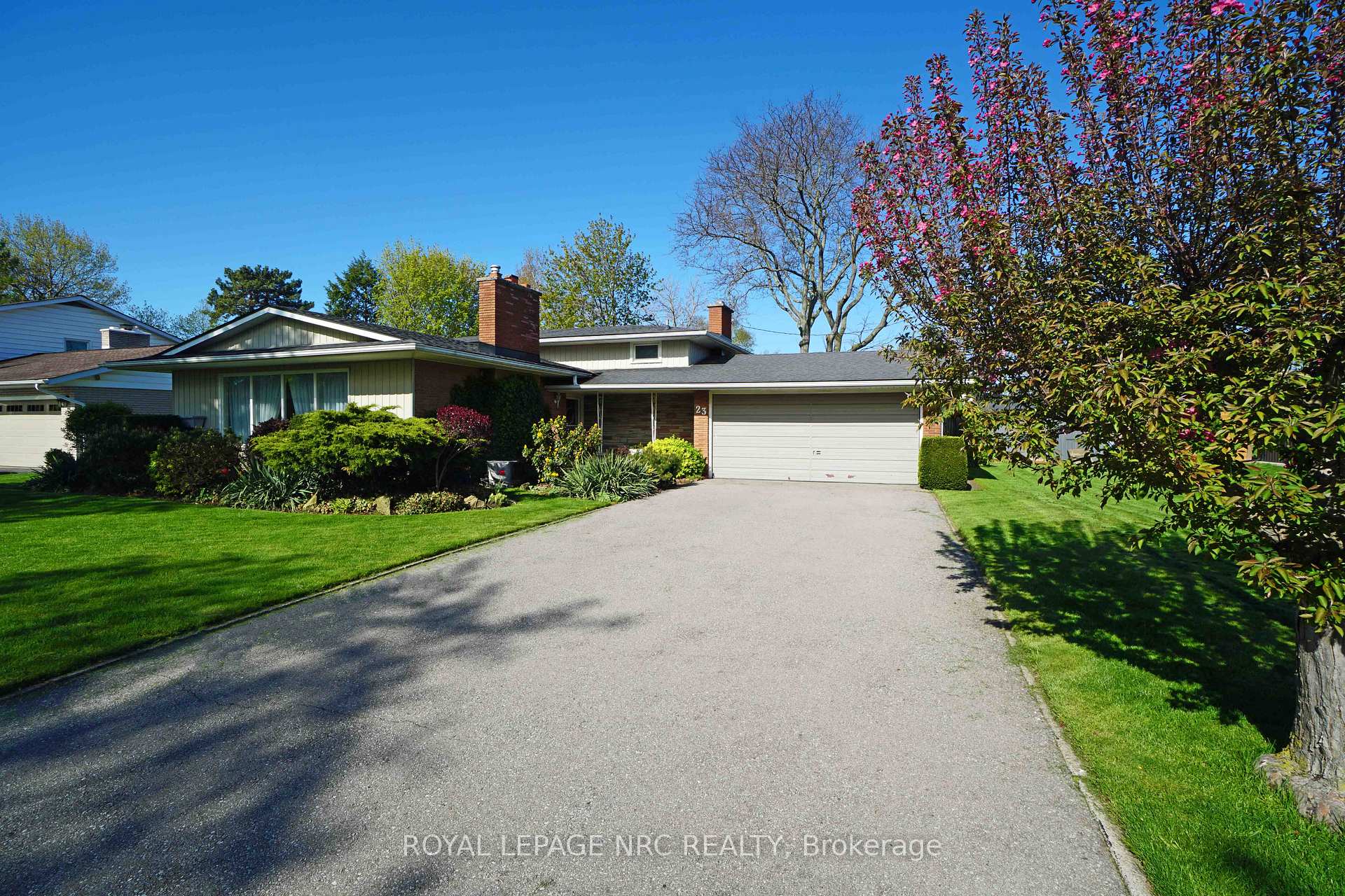 Photo 35 of 23 Gordon Place, St. Catharines, Vine/Linwell — HOMEH