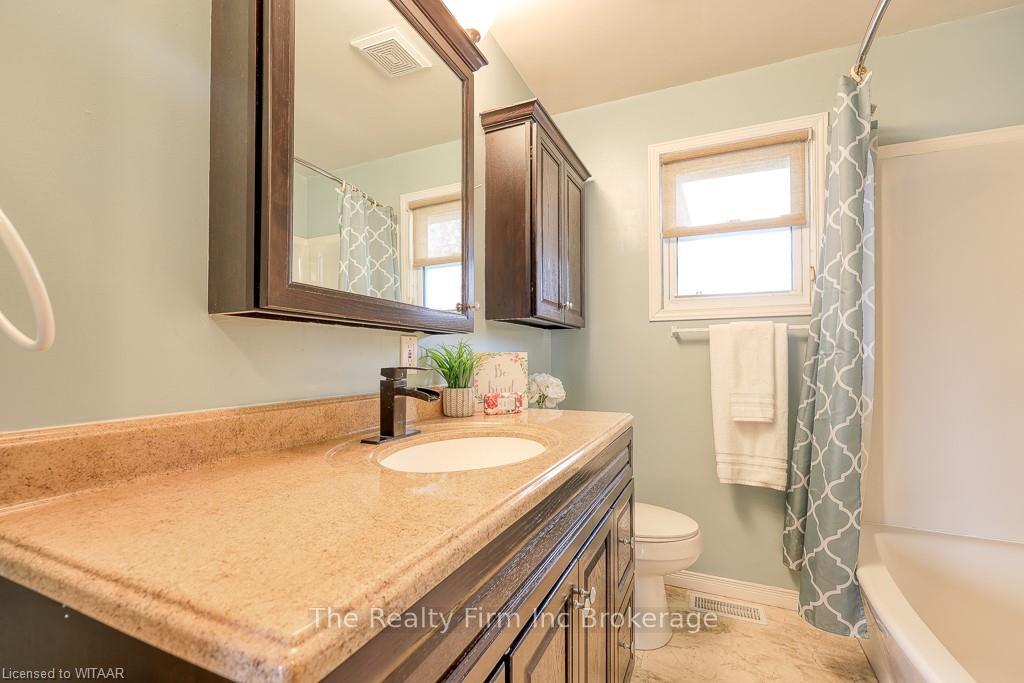 Photo 20 of 11919 Whittaker Road, Malahide, Springfield — HOMEH