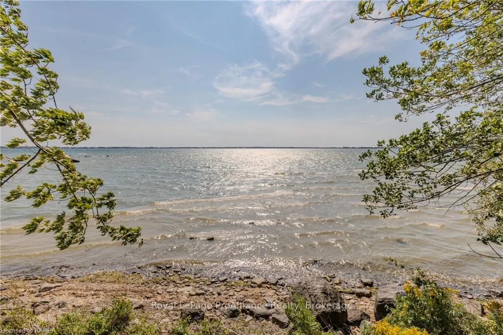 Photo 8 of 275 Carpenters Point Road, Frontenac Islands, The Islands — HOMEH
