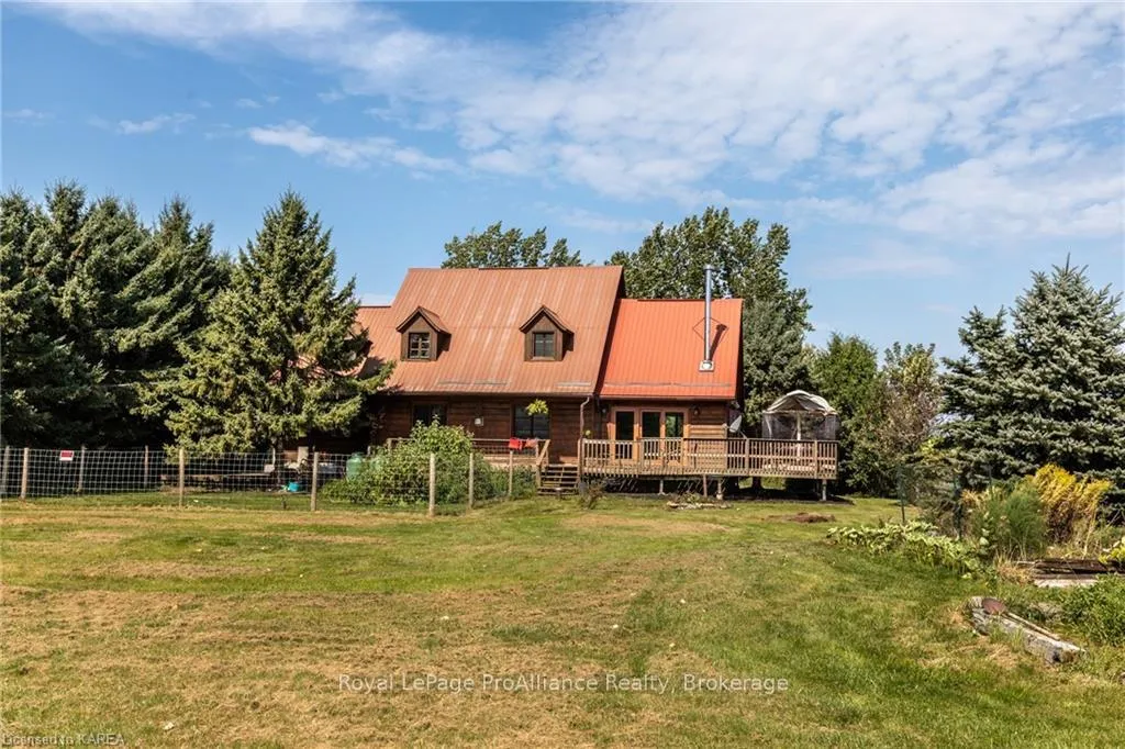 Photo 12 of 275 Carpenters Point Road, Frontenac Islands, The Islands — HOMEH