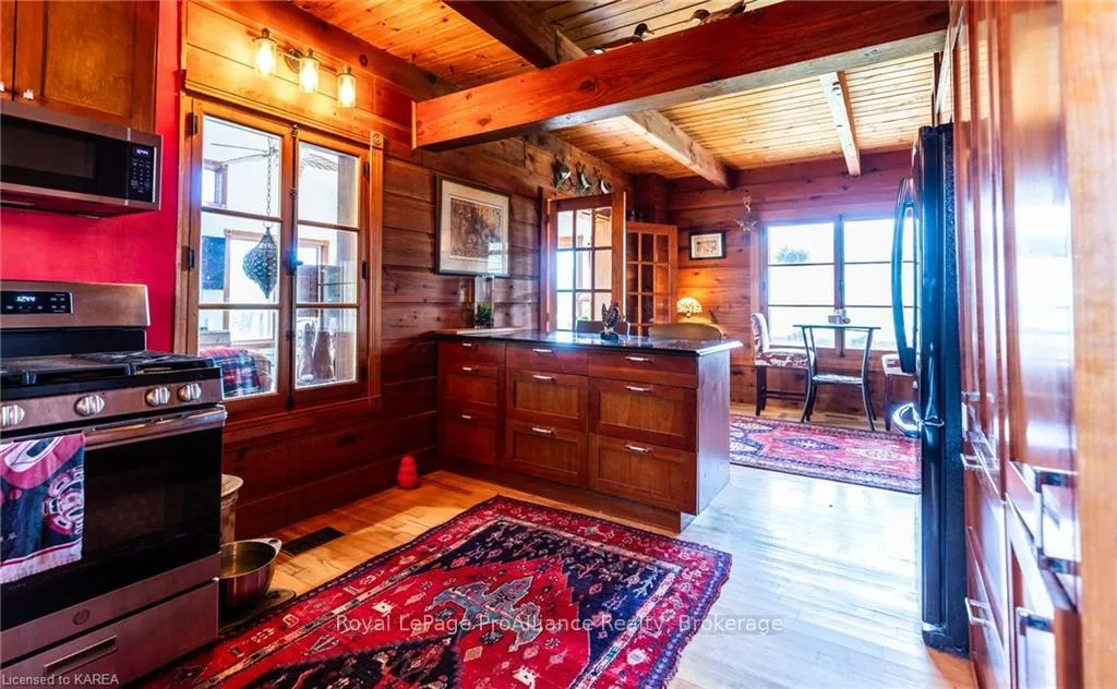 Photo 13 of 275 Carpenters Point Road, Frontenac Islands, The Islands — HOMEH