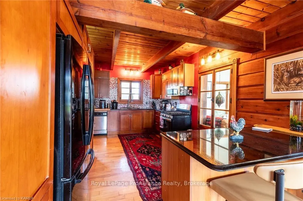 Photo 16 of 275 Carpenters Point Road, Frontenac Islands, The Islands — HOMEH