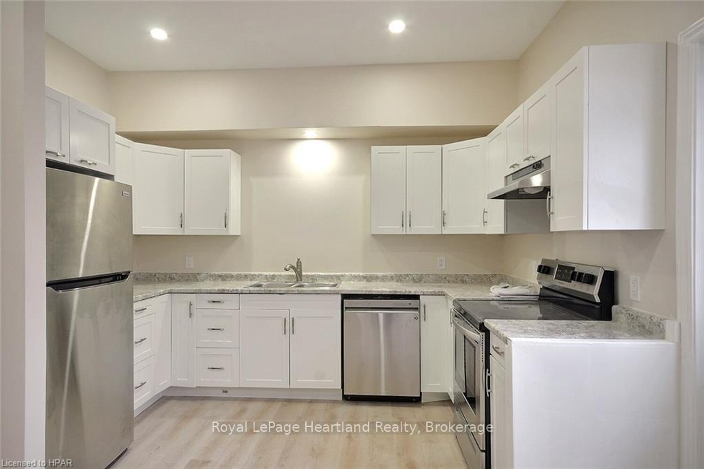 Photo 3 of Unit 103, 80 Albert Street, Central Huron, Clinton — HOMEH