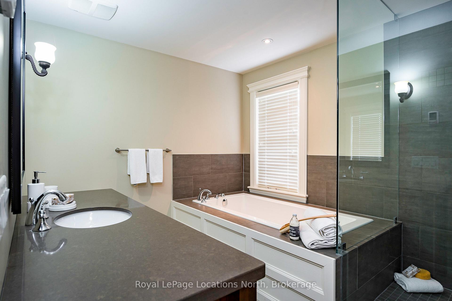 Photo 28 of 234 Pine Street, Collingwood — HOMEH
