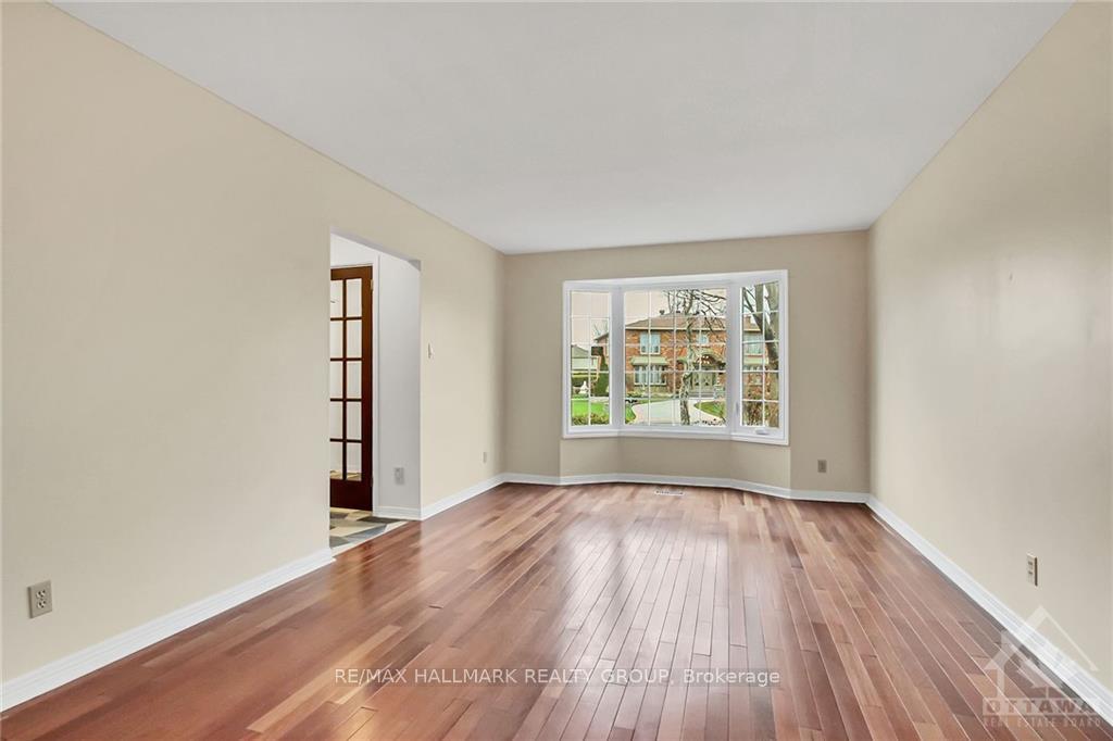 Photo 8 of 55 Fifeshire Crescent, Ottawa, Pineglen/Country Place — HOMEH