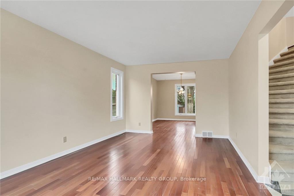 Photo 4 of 55 Fifeshire Crescent, Ottawa, Pineglen/Country Place — HOMEH