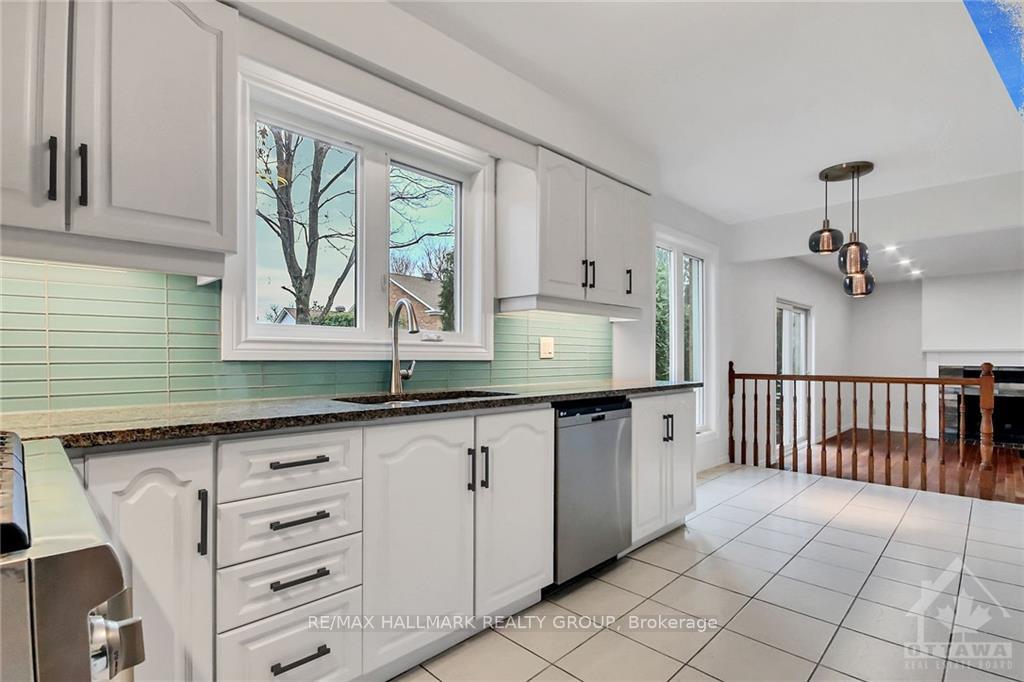 Photo 10 of 55 Fifeshire Crescent, Ottawa, Pineglen/Country Place — HOMEH