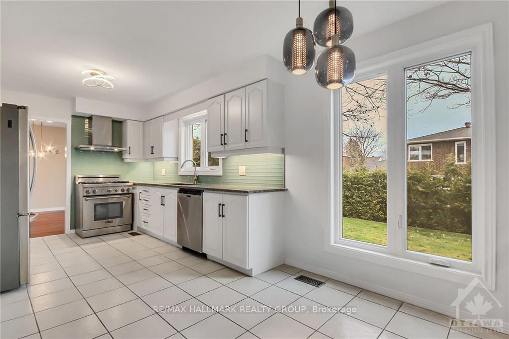 Photo 12 of 55 Fifeshire Crescent, Ottawa, Pineglen/Country Place — HOMEH
