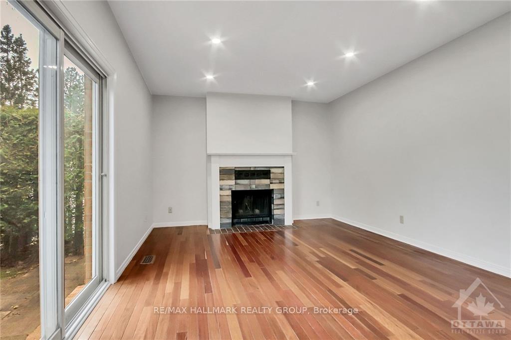 Photo 16 of 55 Fifeshire Crescent, Ottawa, Pineglen/Country Place — HOMEH