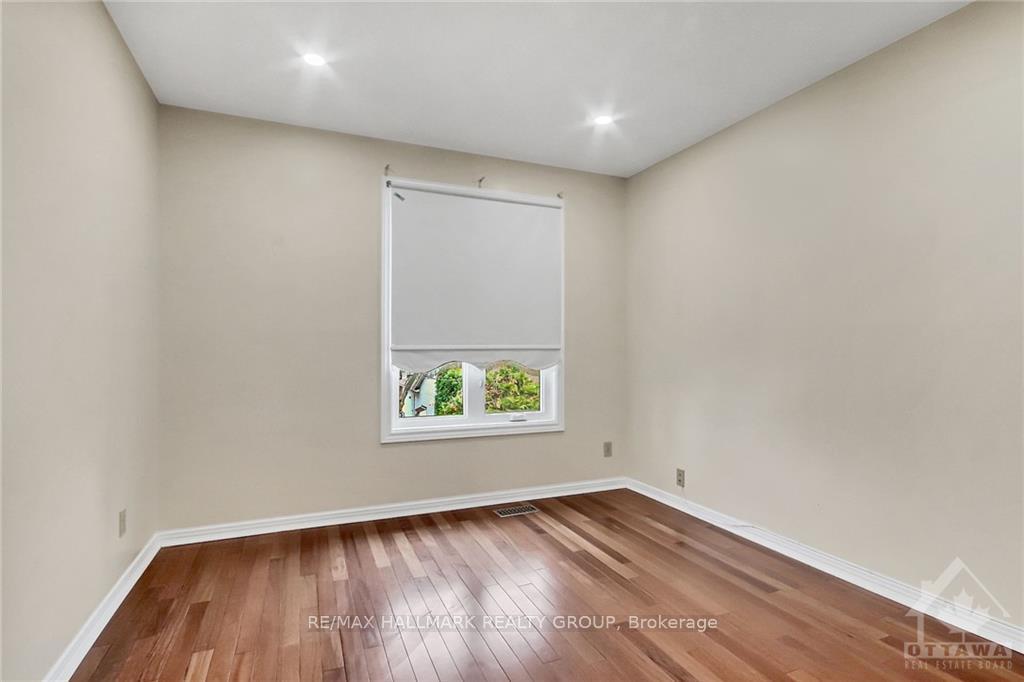 Photo 21 of 55 Fifeshire Crescent, Ottawa, Pineglen/Country Place — HOMEH