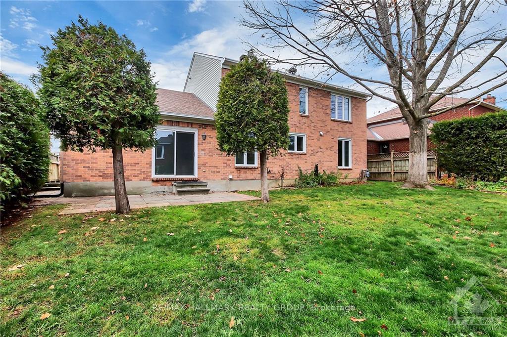 Photo 28 of 55 Fifeshire Crescent, Ottawa, Pineglen/Country Place — HOMEH