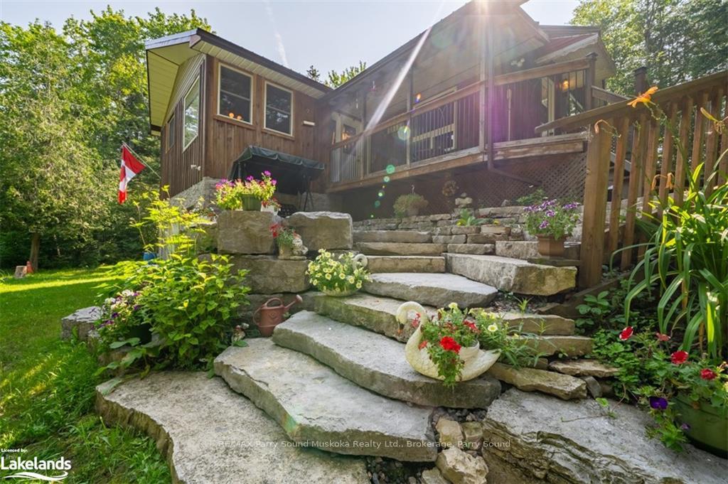 Photo 24 of 21 Moonwing Road, Magnetawan, Ahmic Harbour — HOMEH