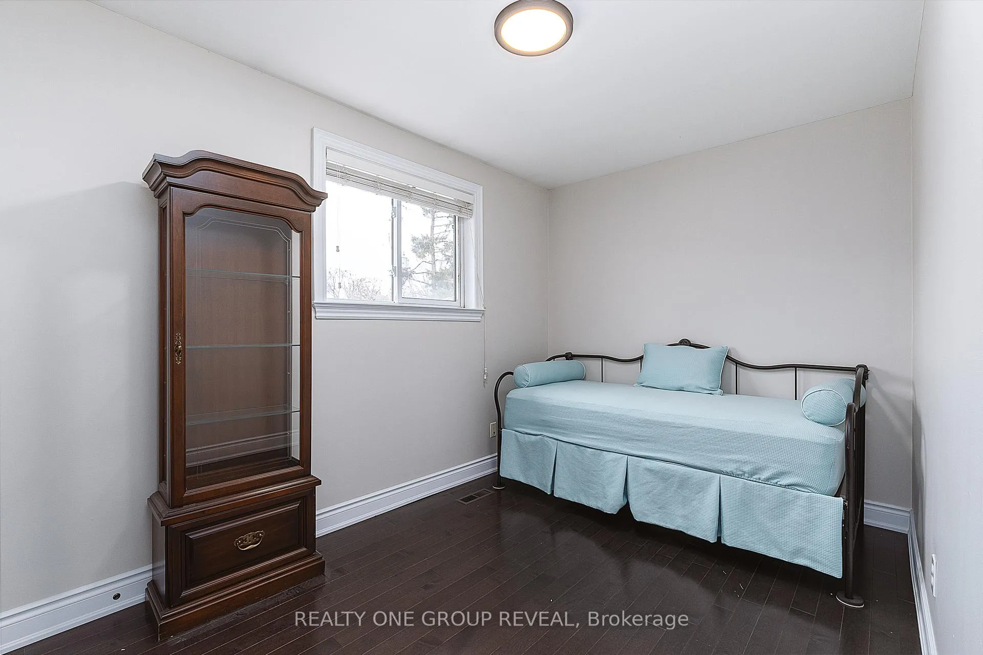Photo 16 of 14 Taylor Road, Ajax, South East — HOMEH