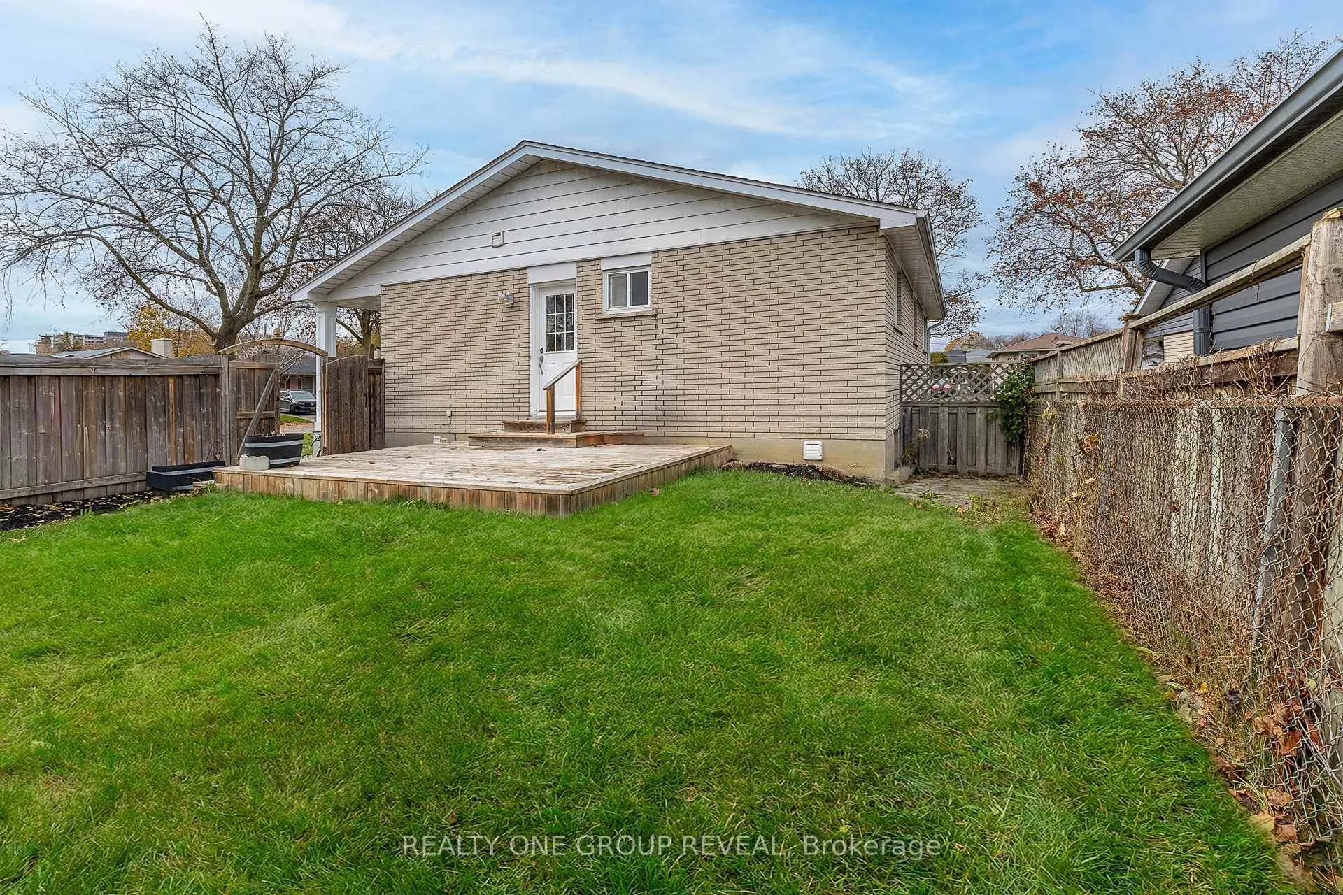 Photo 20 of 14 Taylor Road, Ajax, South East — HOMEH
