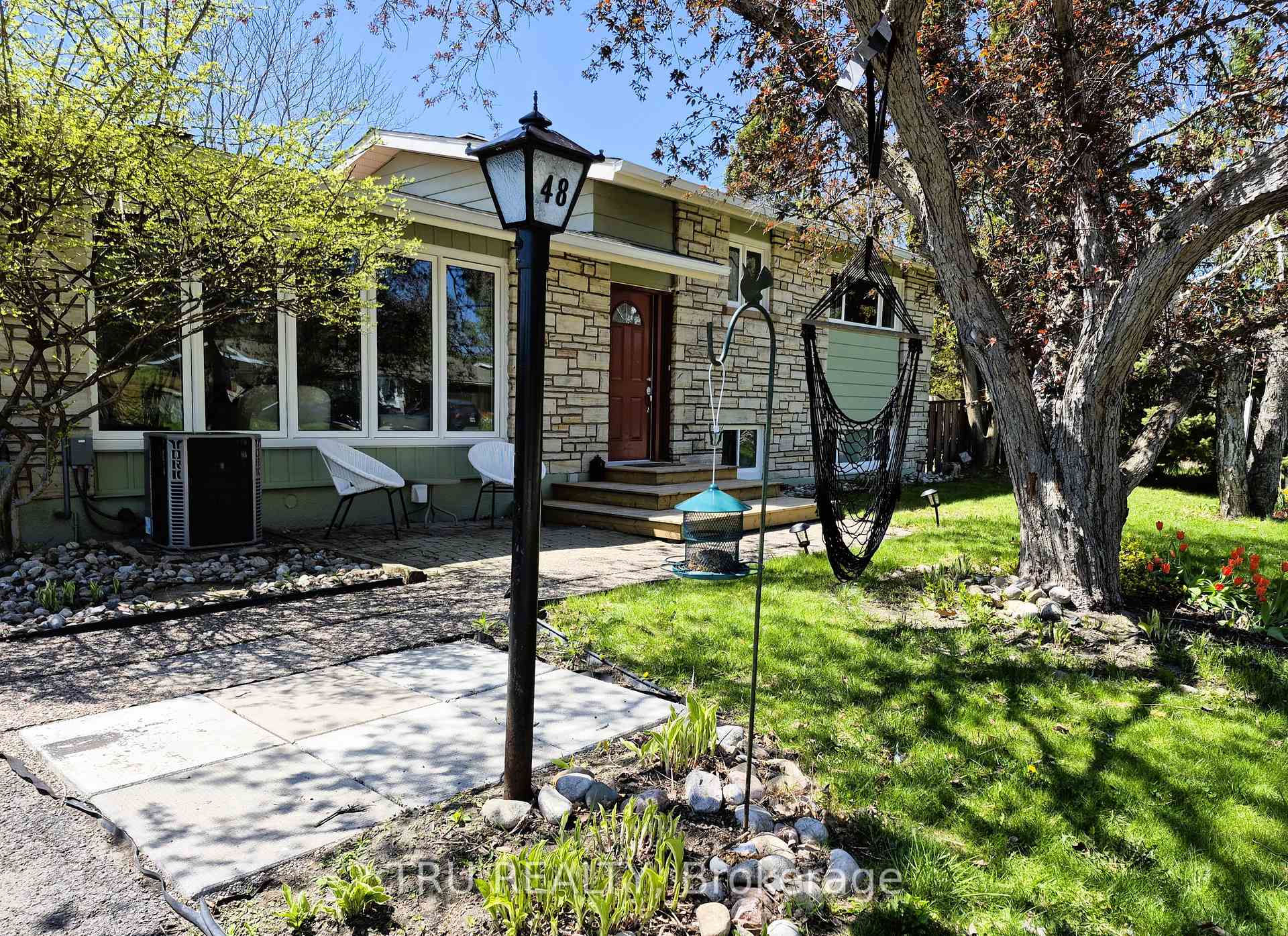 Photo 7 of 48 Crystal Beach Drive, Ottawa, Crystal Beach — HOMEH