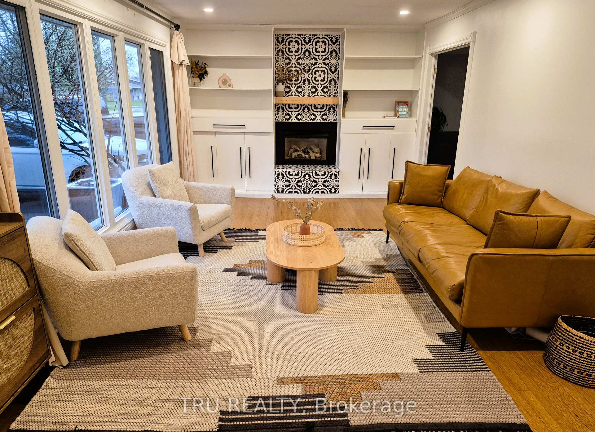 Photo 8 of 48 Crystal Beach Drive, Ottawa, Crystal Beach — HOMEH