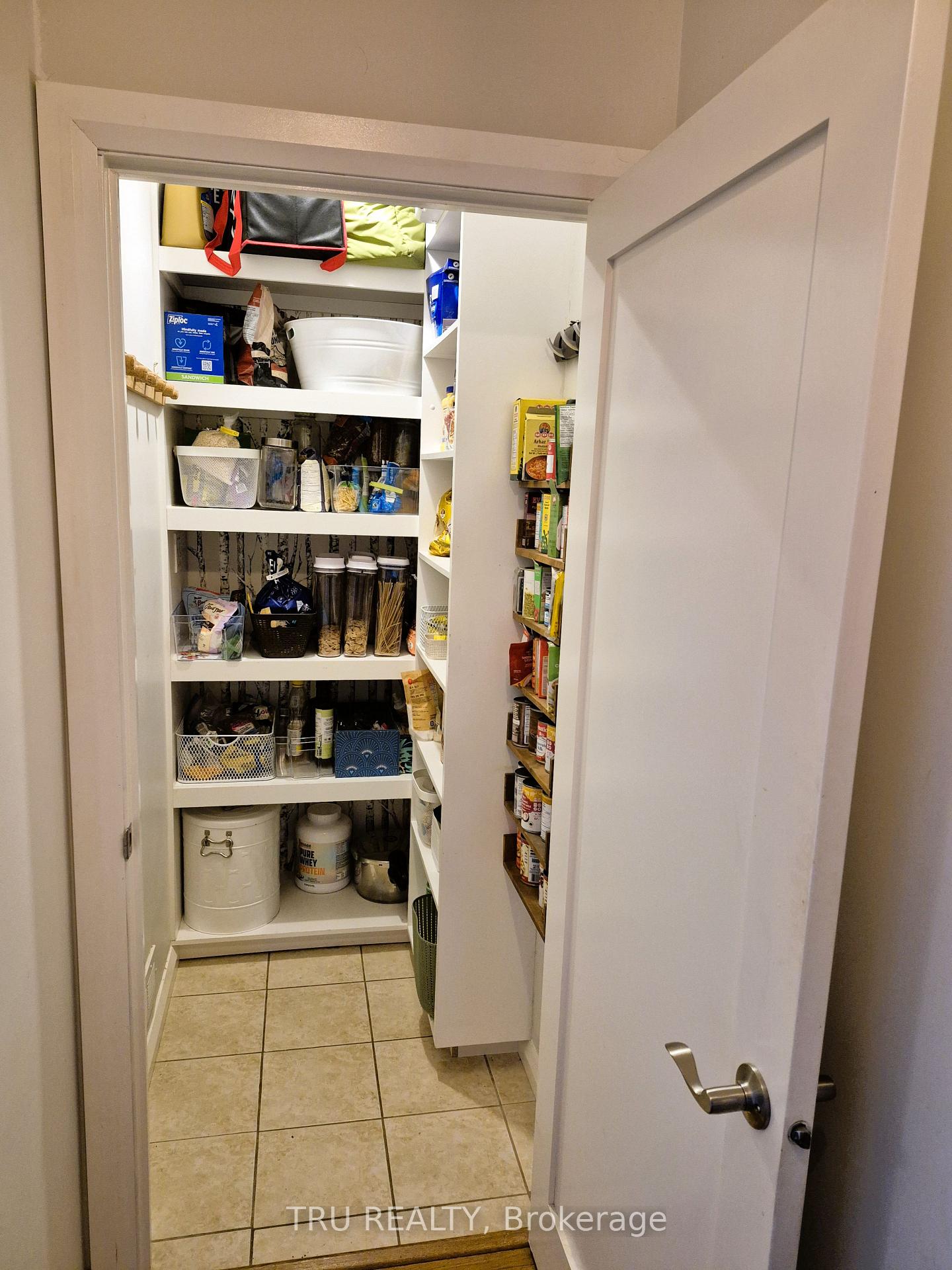 Photo 19 of 48 Crystal Beach Drive, Ottawa, Crystal Beach — HOMEH