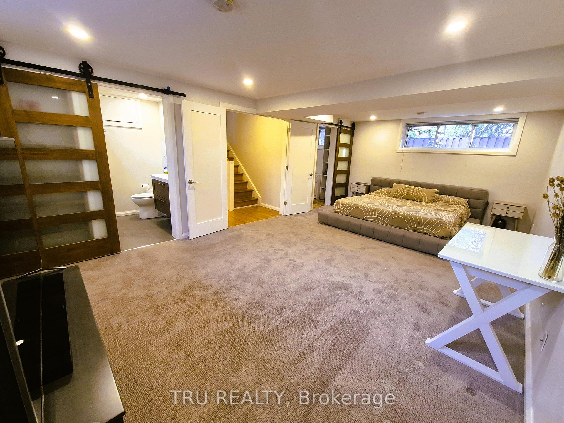 Photo 23 of 48 Crystal Beach Drive, Ottawa, Crystal Beach — HOMEH