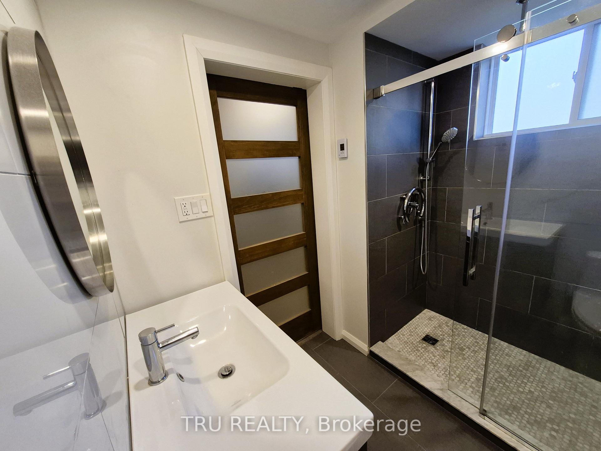 Photo 22 of 48 Crystal Beach Drive, Ottawa, Crystal Beach — HOMEH