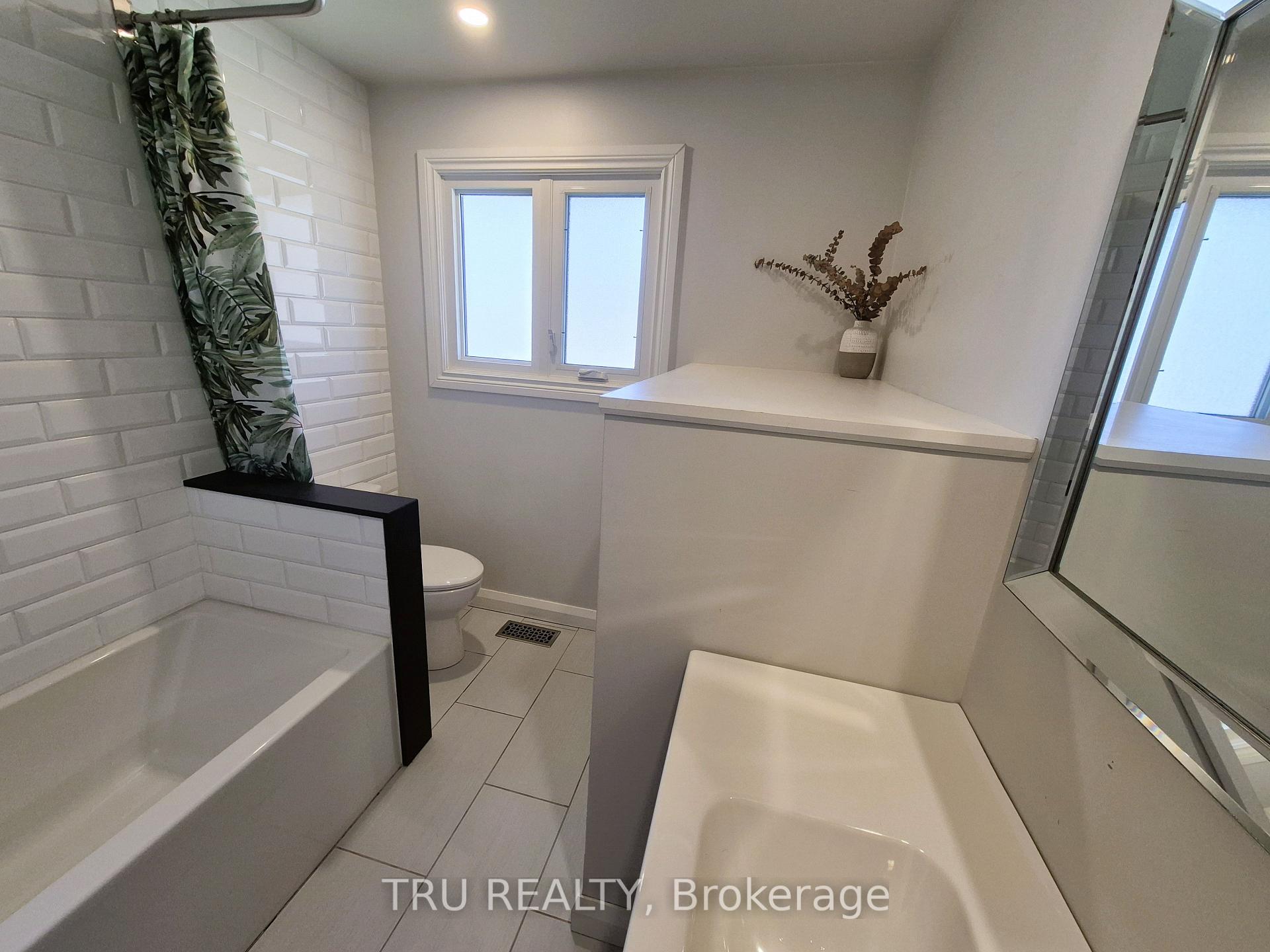 Photo 30 of 48 Crystal Beach Drive, Ottawa, Crystal Beach — HOMEH