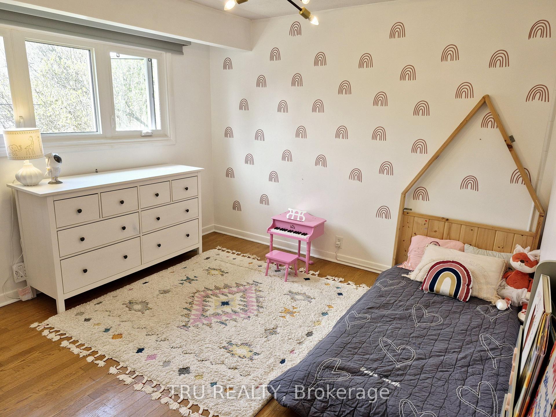 Photo 32 of 48 Crystal Beach Drive, Ottawa, Crystal Beach — HOMEH