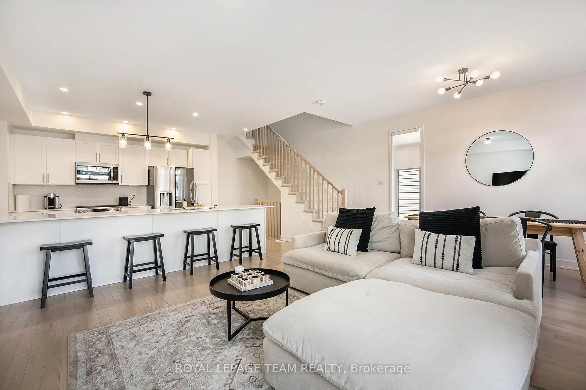 Photo 6 of 58 Arinto Place, Ottawa, Kanata - Emerald Meadows/Trailwest — HOMEH