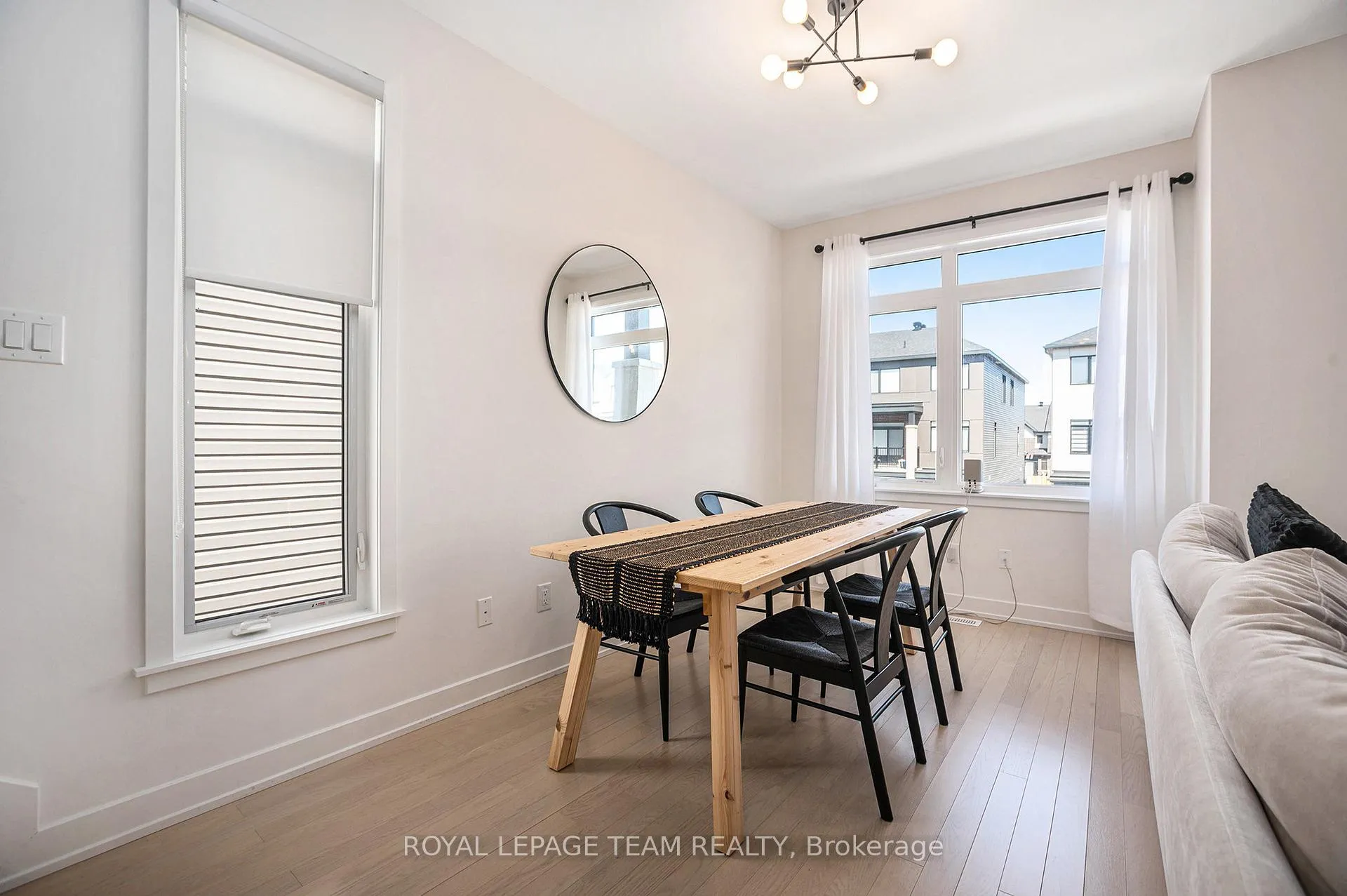 Photo 8 of 58 Arinto Place, Ottawa, Kanata - Emerald Meadows/Trailwest — HOMEH
