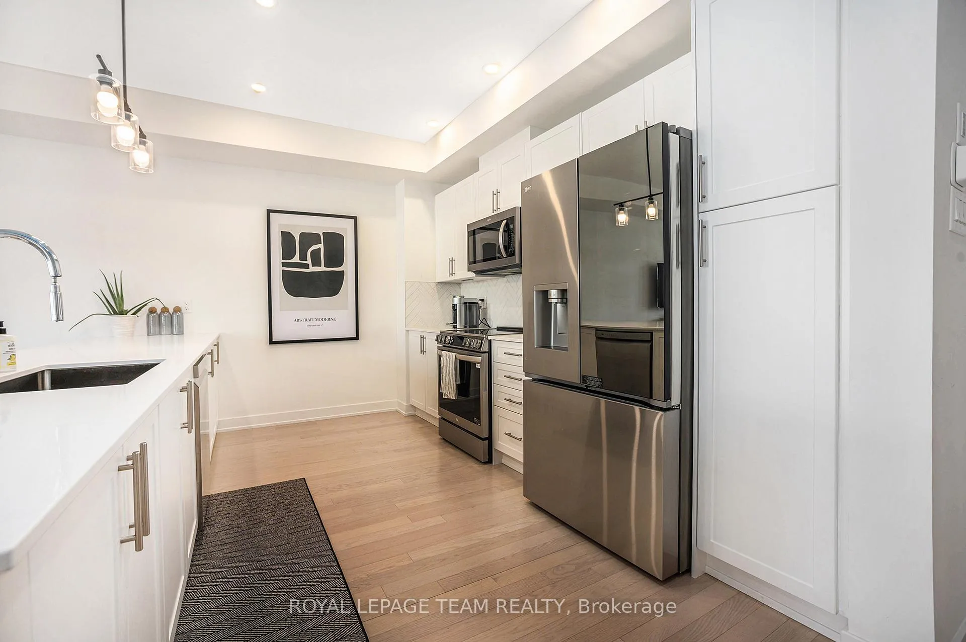 Photo 13 of 58 Arinto Place, Ottawa, Kanata - Emerald Meadows/Trailwest — HOMEH