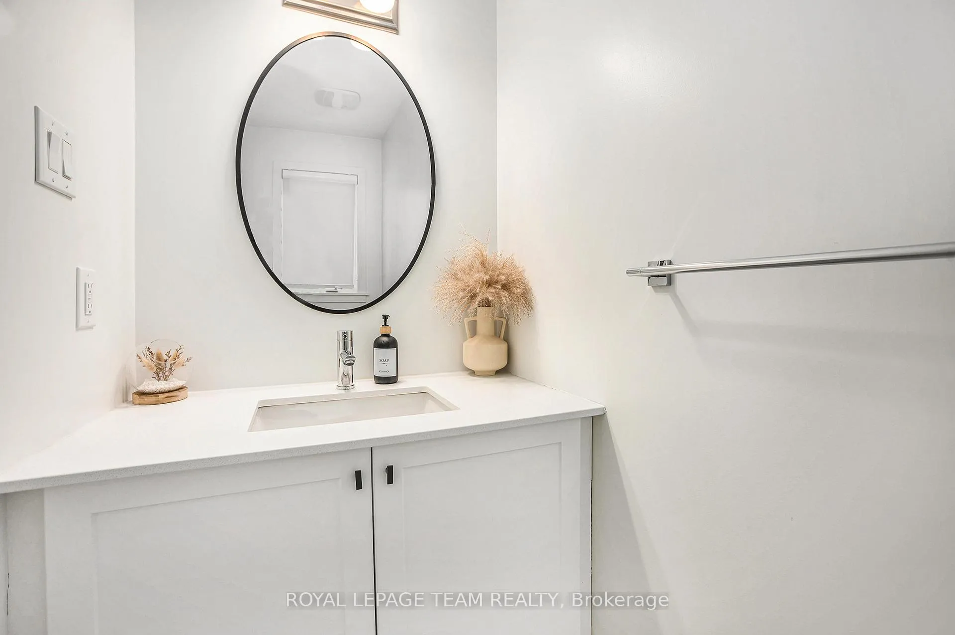 Photo 15 of 58 Arinto Place, Ottawa, Kanata - Emerald Meadows/Trailwest — HOMEH