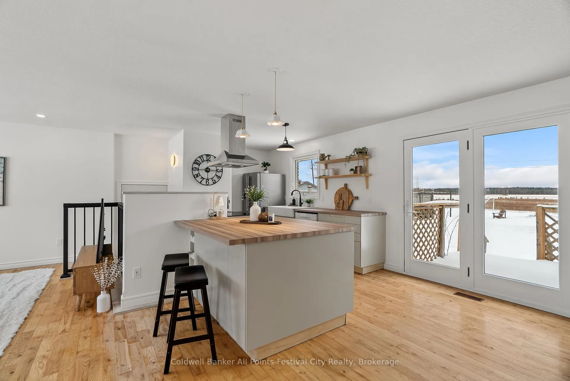 Photo 14 of 34889 Black's Point Road, Central Huron, Goderich — HOMEH