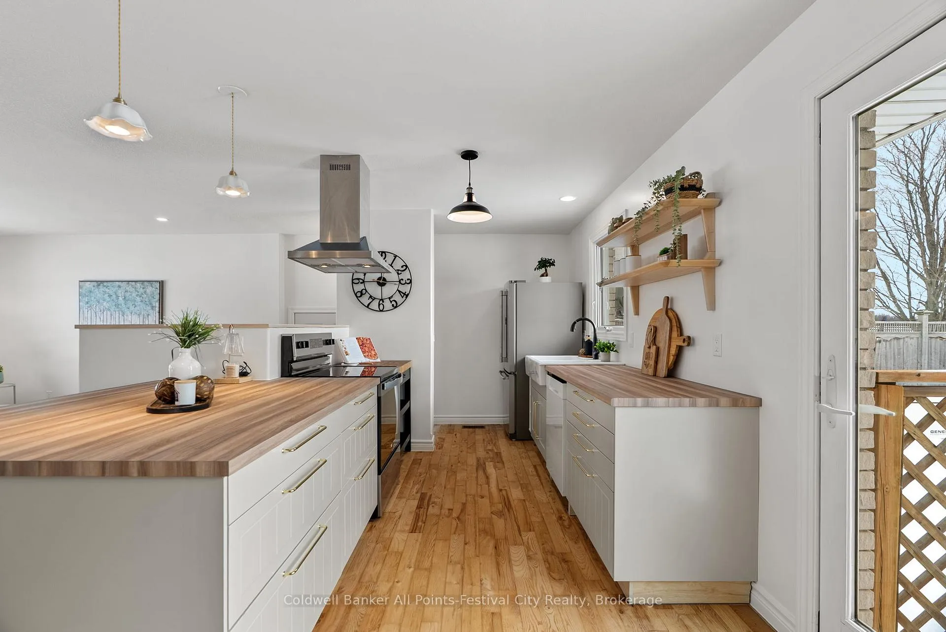 Photo 16 of 34889 Black's Point Road, Central Huron, Goderich — HOMEH