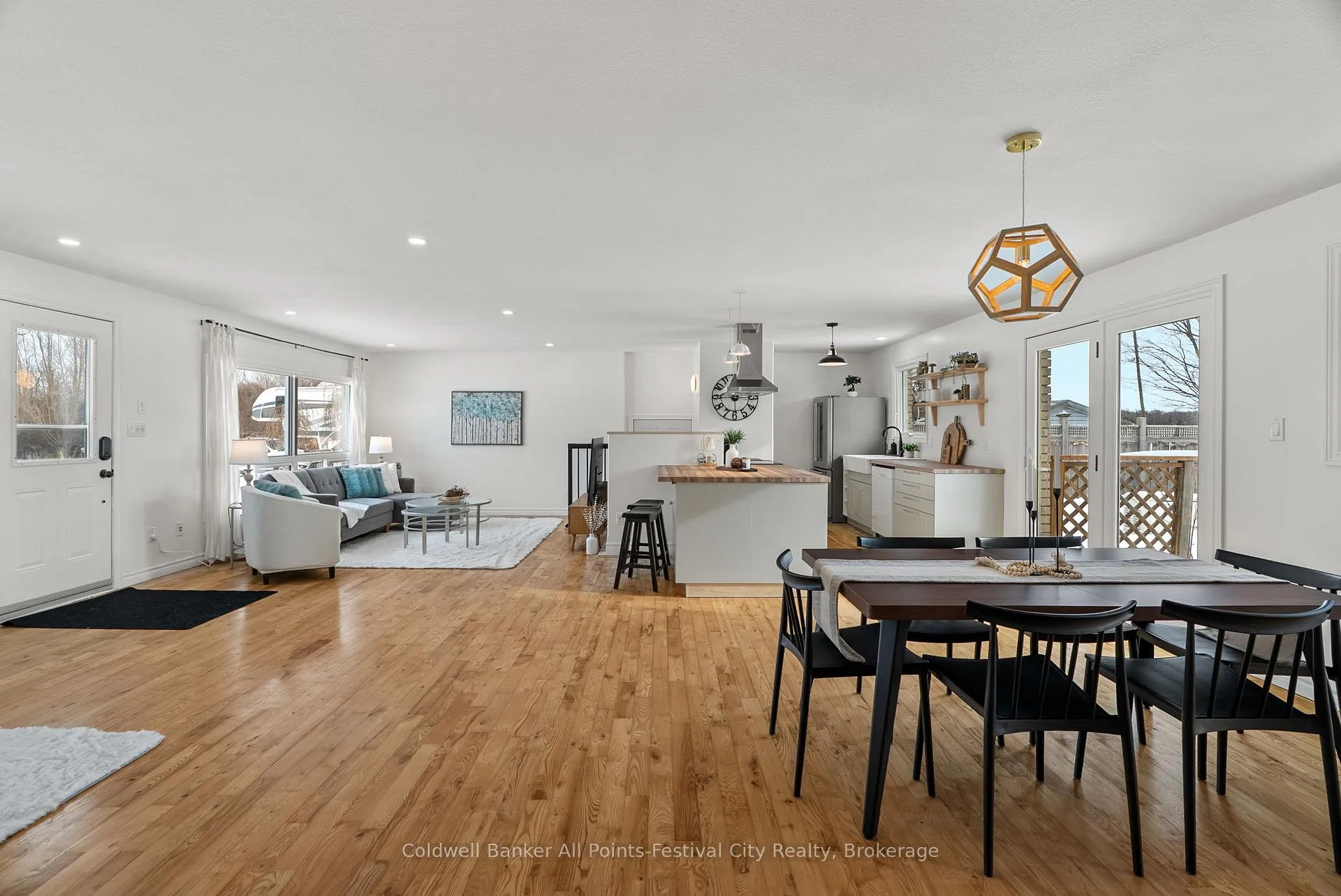 Photo 21 of 34889 Black's Point Road, Central Huron, Goderich — HOMEH