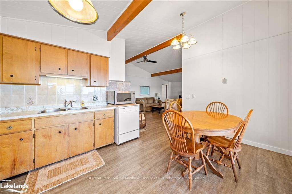 Photo 35 of 95 Robinson Road, Magnetawan, Ahmic Harbour — HOMEH