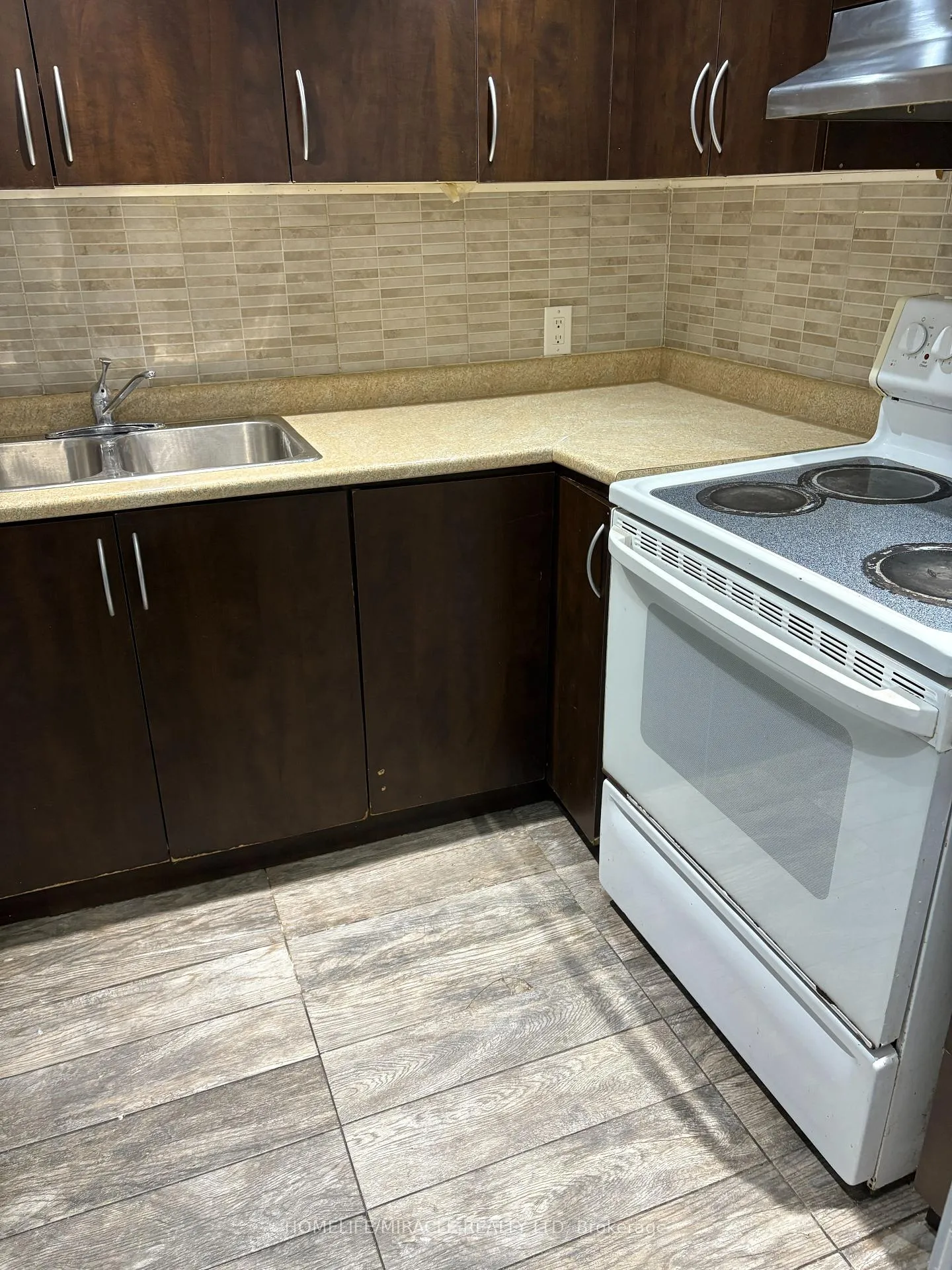 Photo 13 of 44 Altura Way, Brampton, Bram East — HOMEH