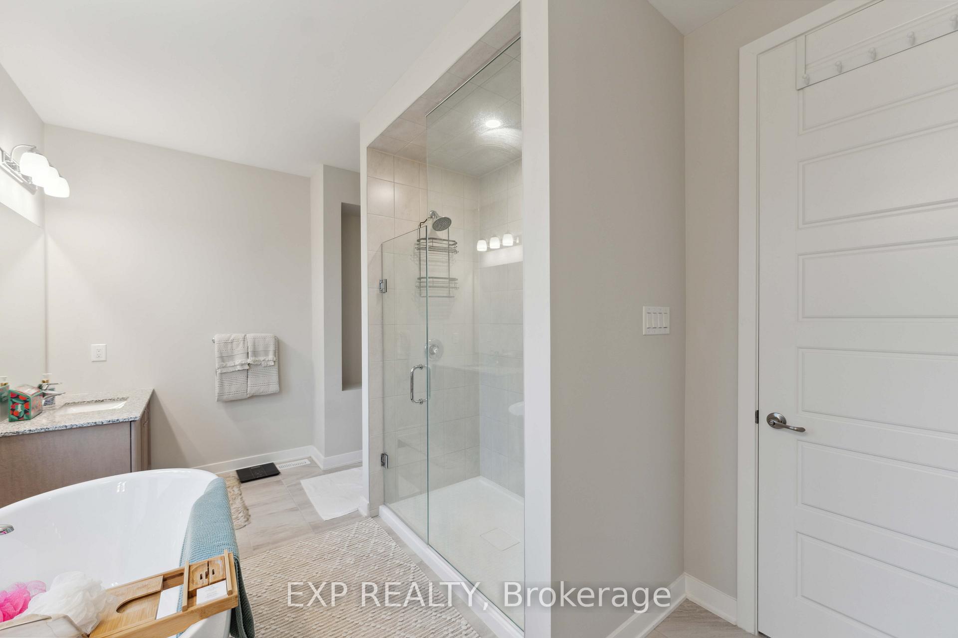 Photo 23 of 1053 Showman Street S, Ottawa, Richmond — HOMEH