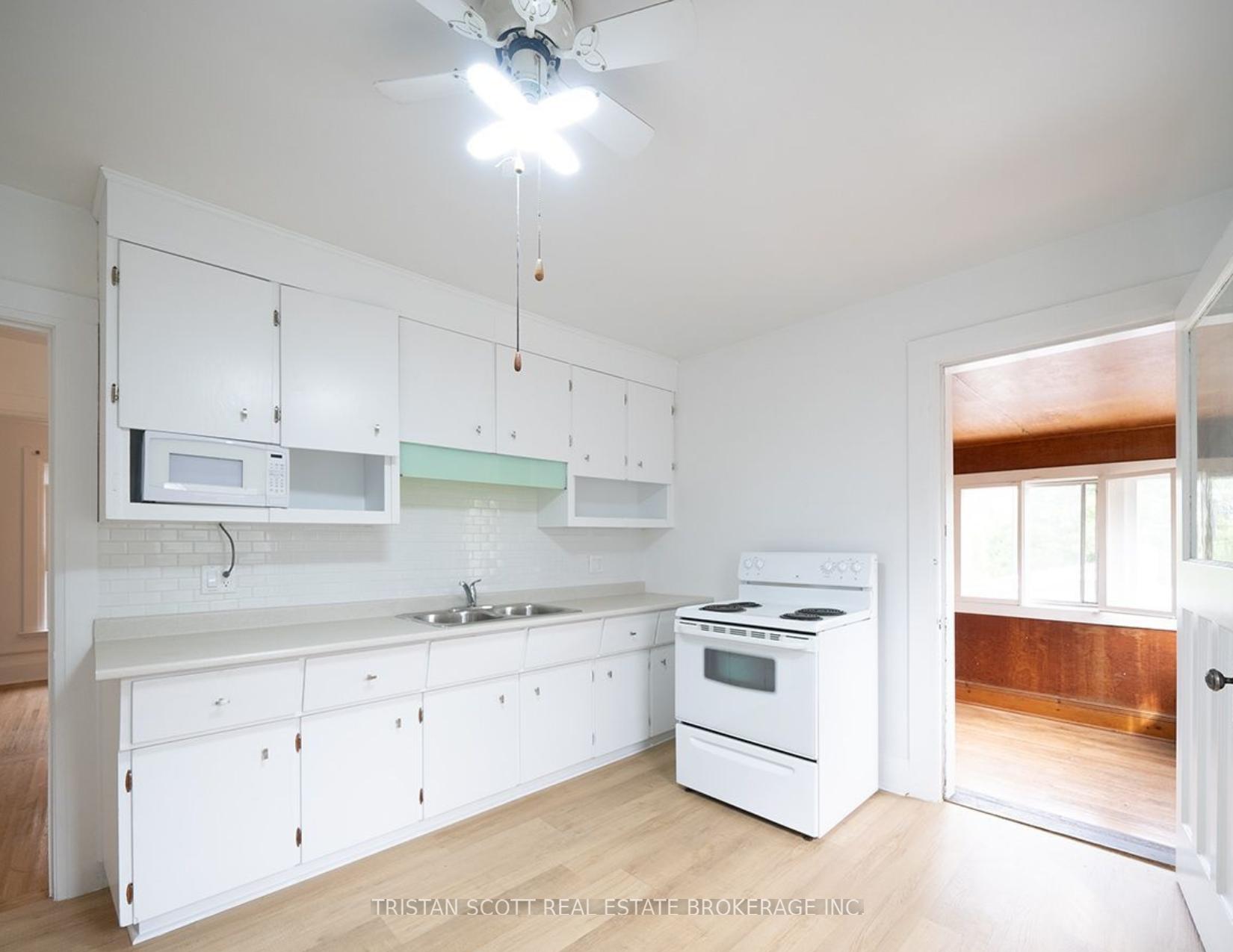 Photo 2 of Unit 2, 480 Colborne Street, Brantford — HOMEH