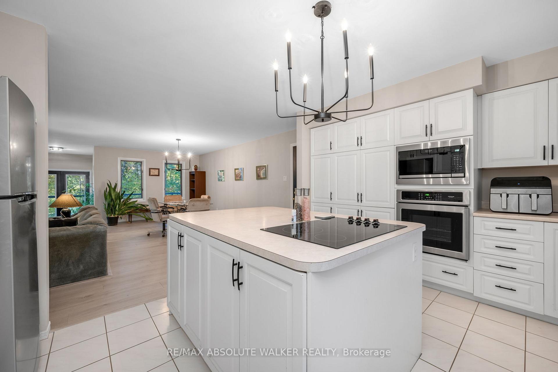 Photo 11 of 117 Plantation Drive, Ottawa, Fitzroy Ward (South East) — HOMEH