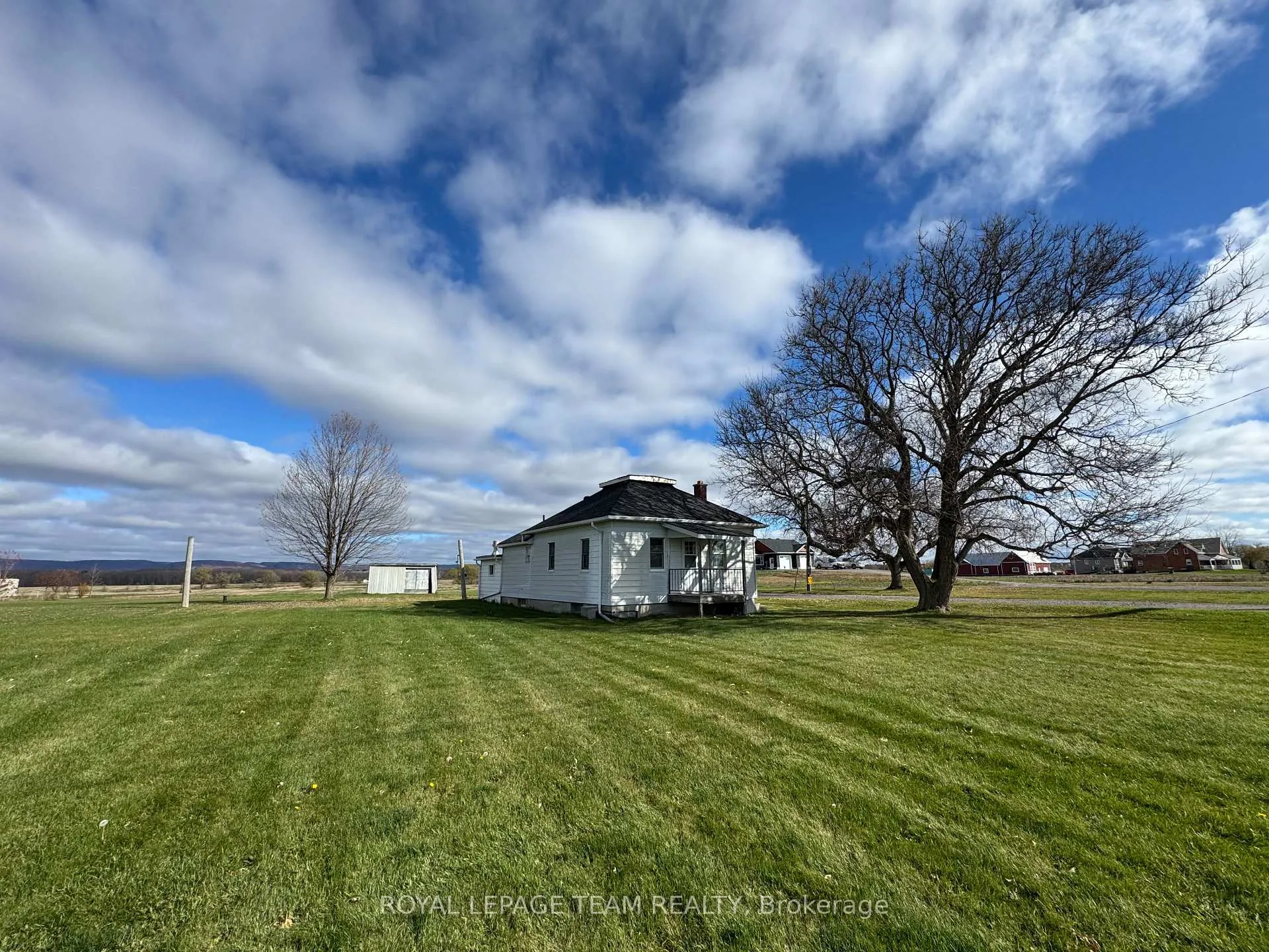 Photo 2 of 3512 Dunrobin Road, Ottawa, Dunrobin Shores — HOMEH