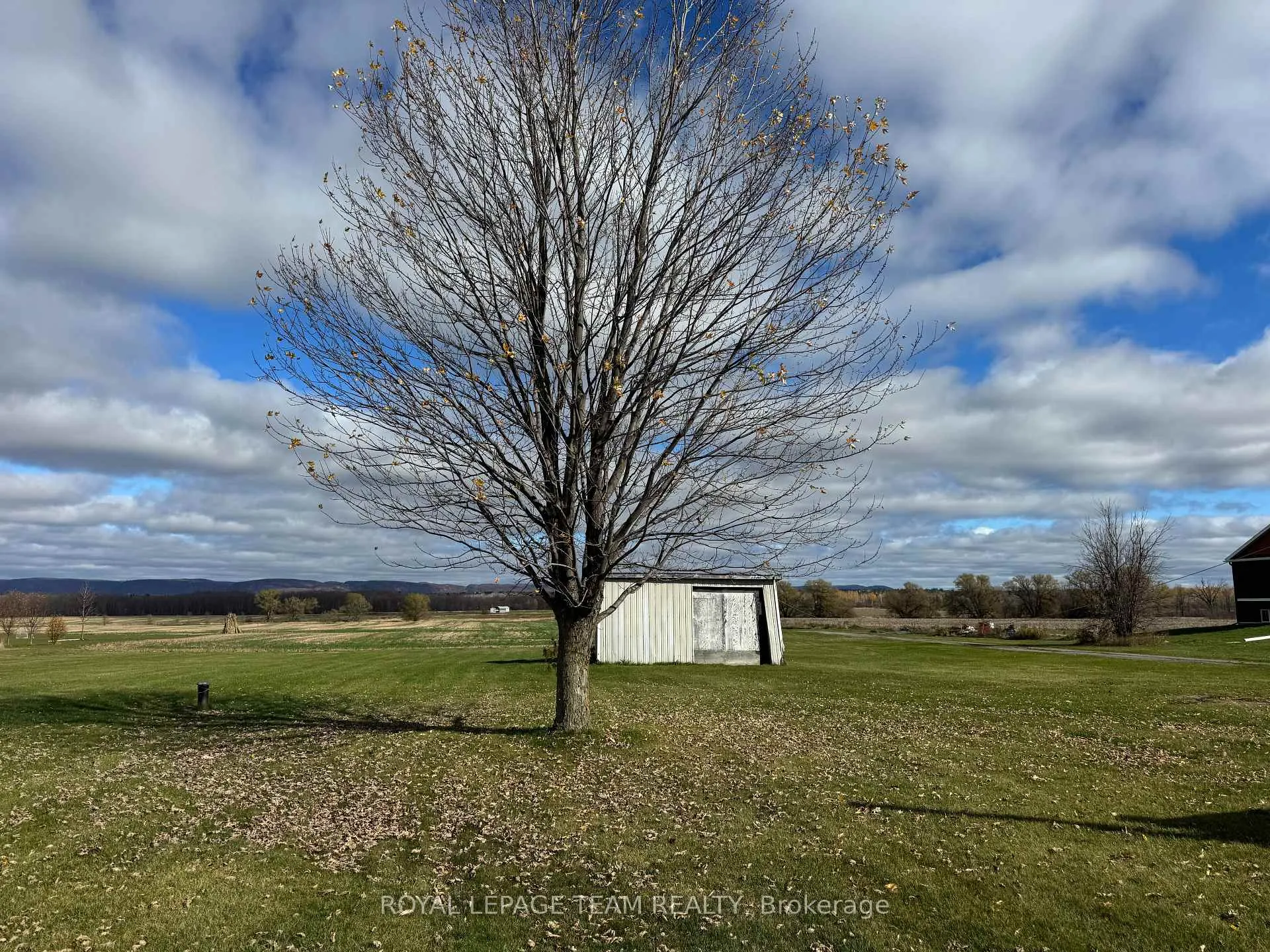 Photo 6 of 3512 Dunrobin Road, Ottawa, Dunrobin Shores — HOMEH