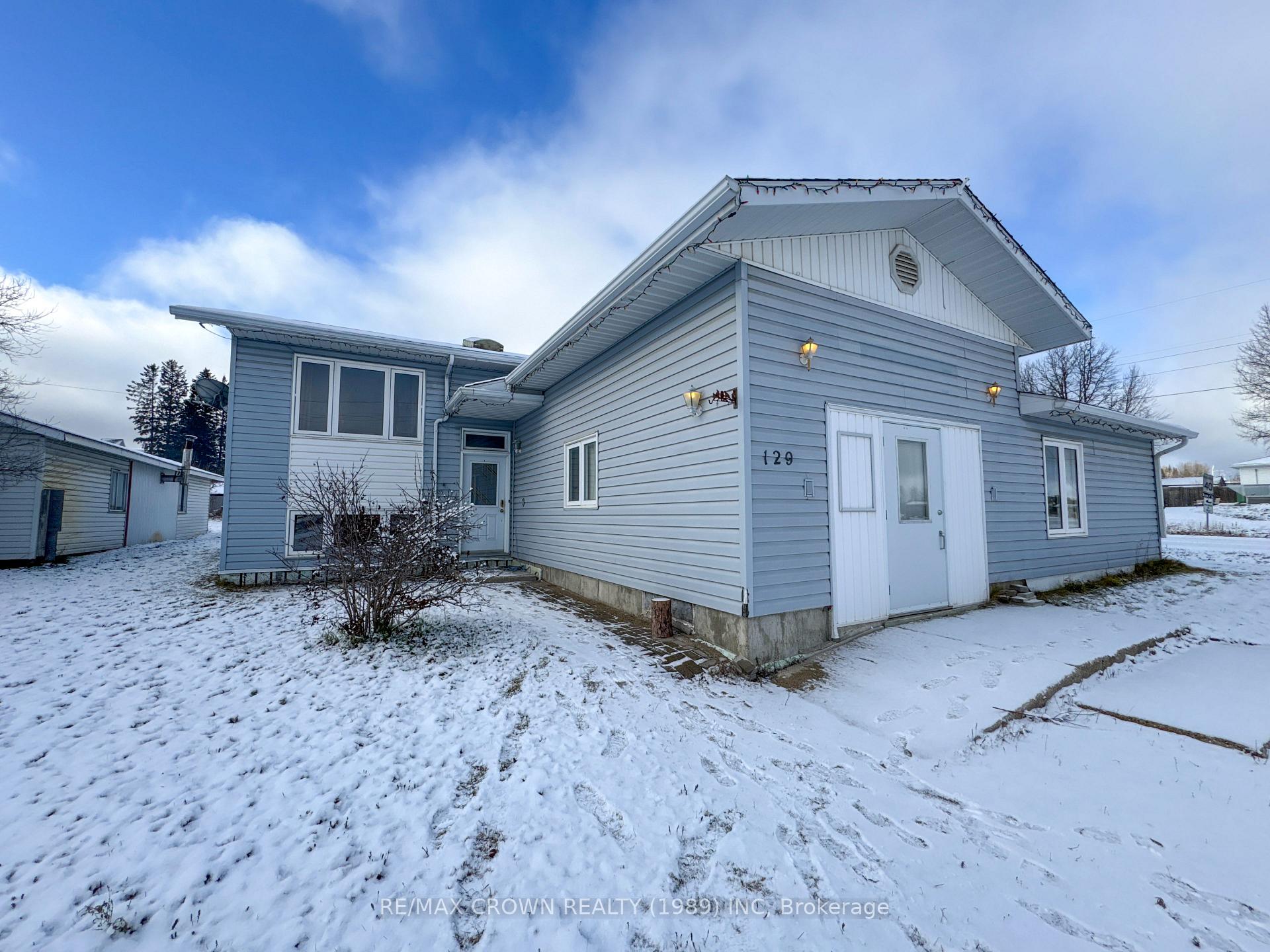 Photo 1 of 129 Front Street, Hornepayne — HOMEH