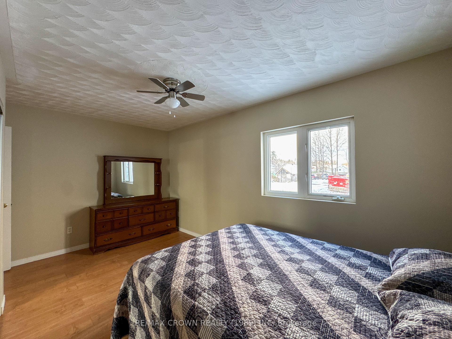 Photo 13 of 129 Front Street, Hornepayne — HOMEH