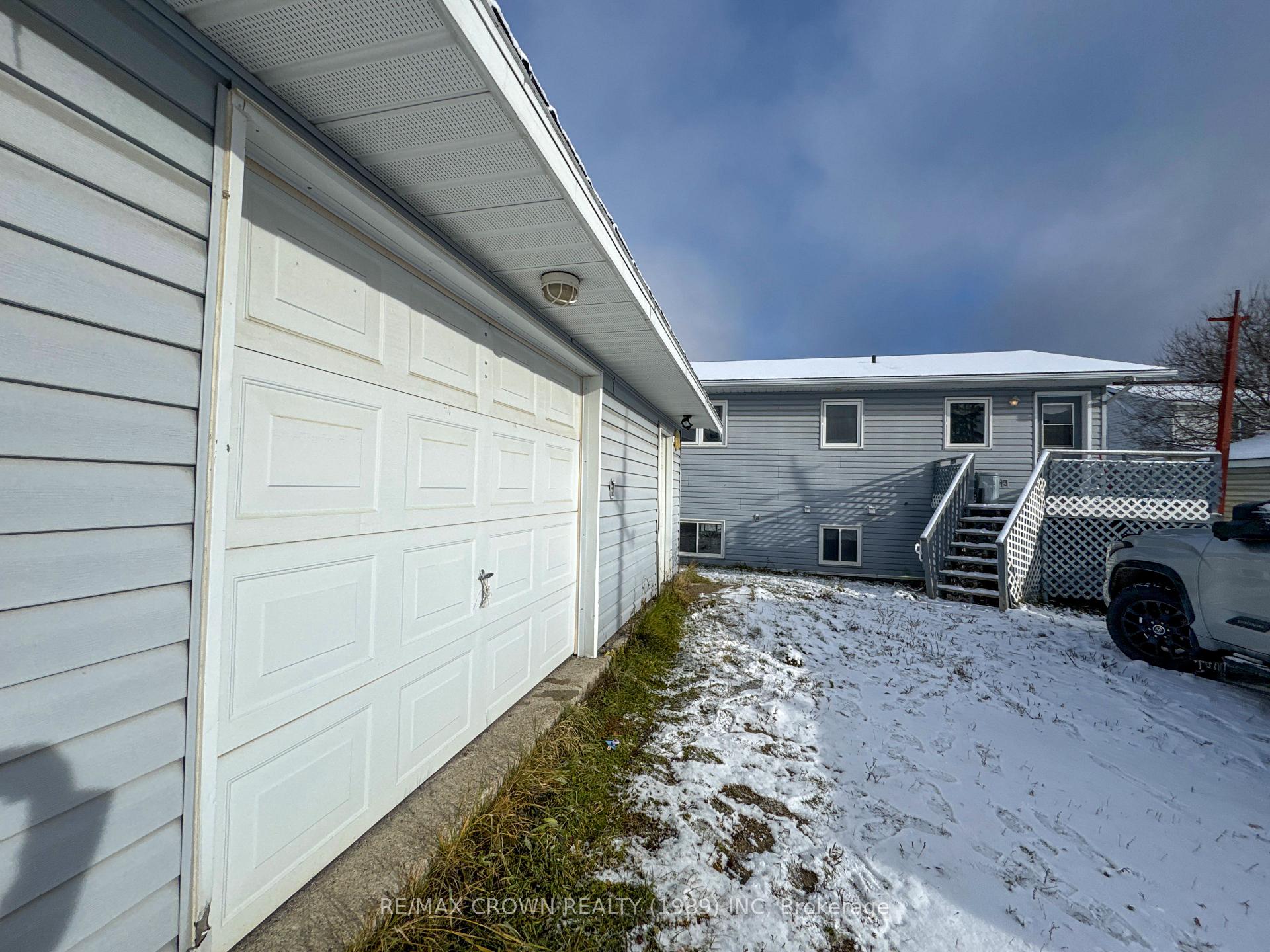 Photo 37 of 129 Front Street, Hornepayne — HOMEH